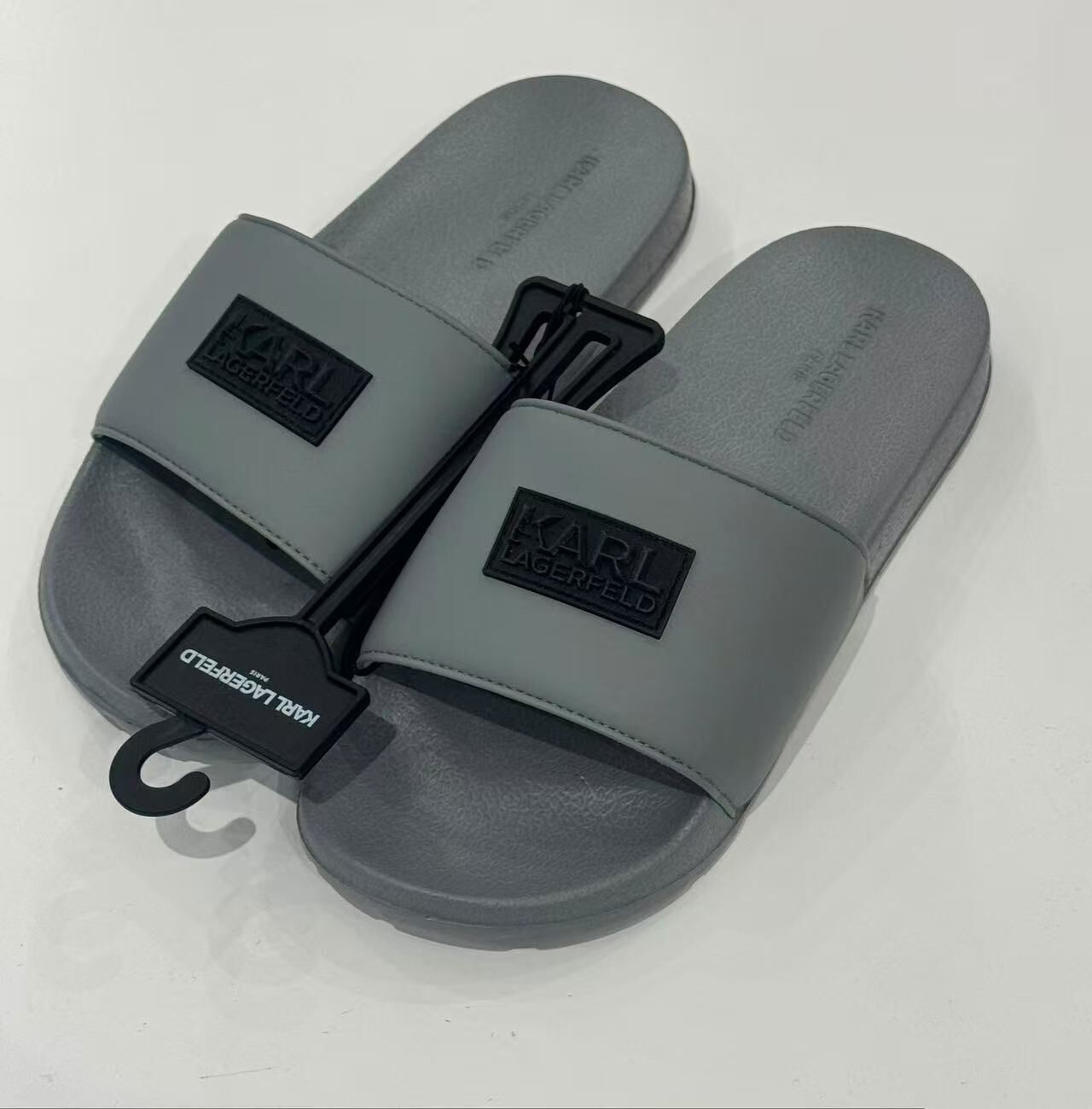 【預購】KARL LAGERFELD PARIS H0815107 男裝涼拖 (灰色)