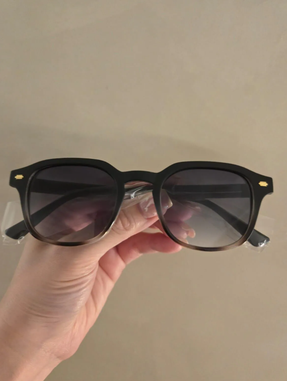 西班牙代購 002-CHARL THERPY SUNGLAESS🎄🎄香港現貨🎄🎄