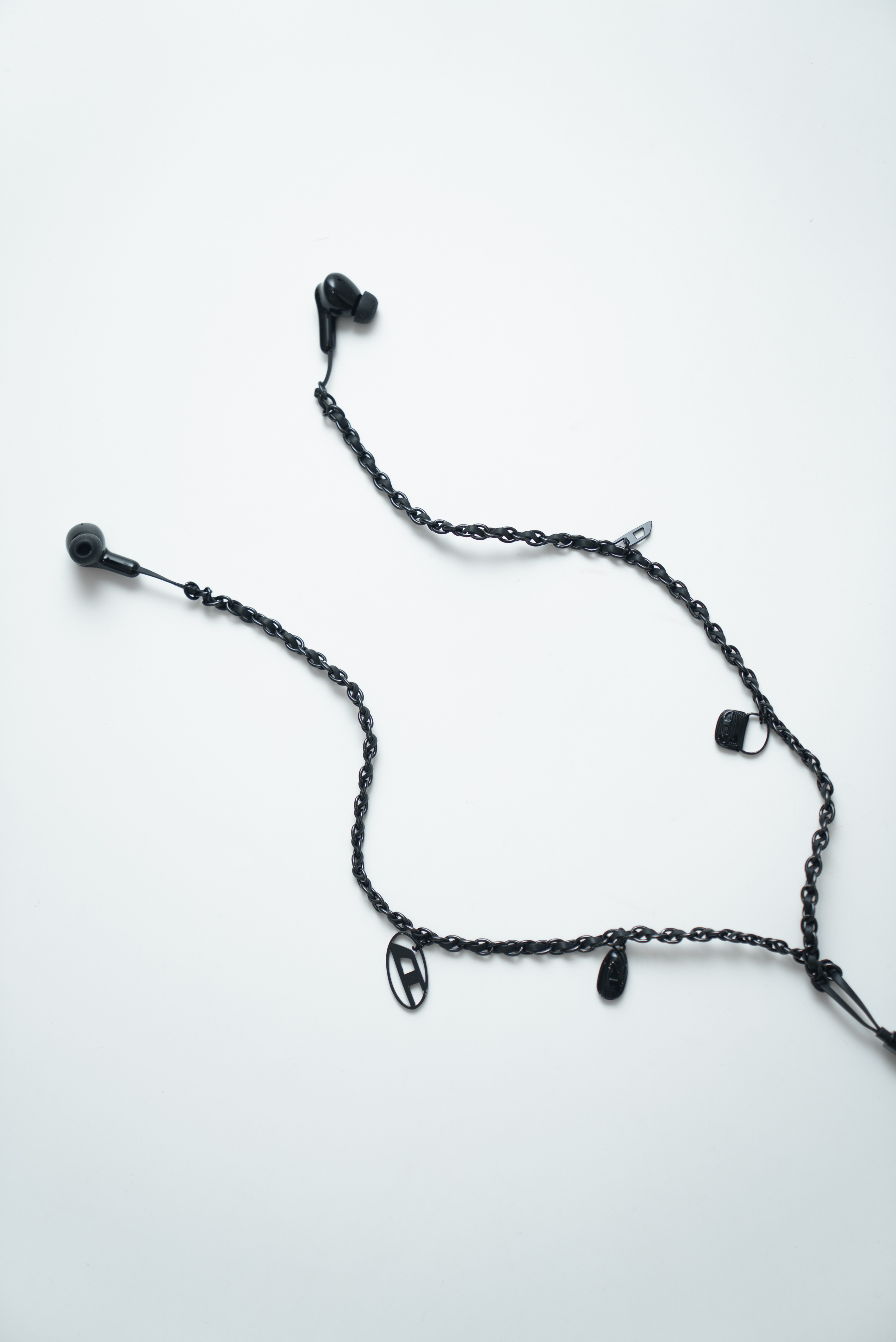 【Focus Store】現貨 Diesel Wired Earbuds and charms "Black" 黑色 有線耳機 Type-C 接頭