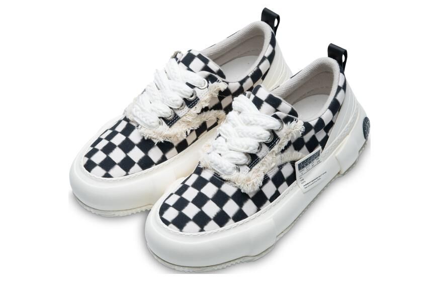 【代購】VESSEL Height Increasing Low top Canvas Shoes Unisex Black White F22X68B