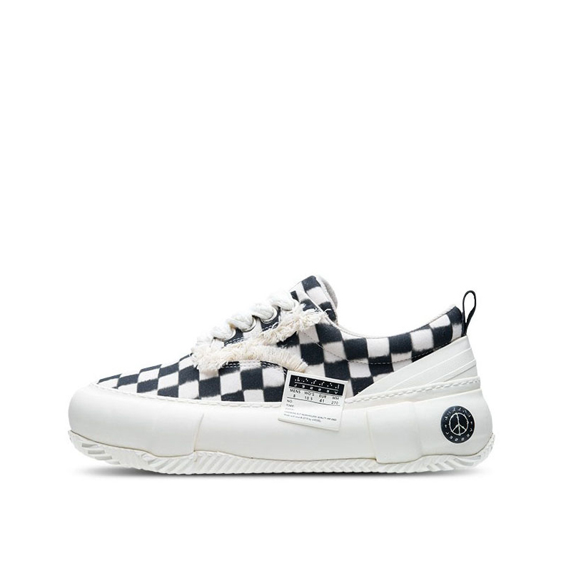 【代購】VESSEL Height Increasing Low top Canvas Shoes Unisex Black White F22X68B