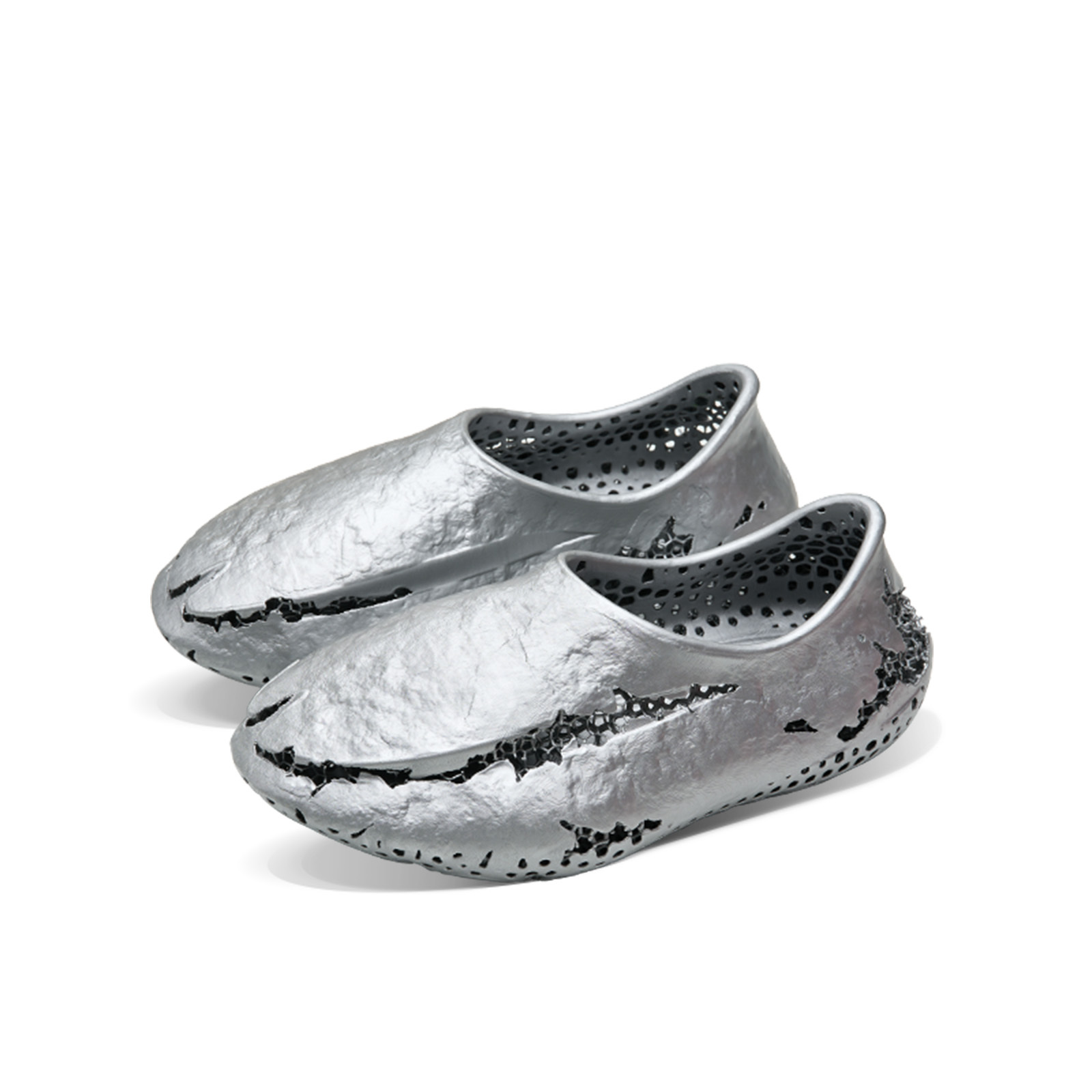 【代購】HajimeSorayama x VESSEL Slip Resistant Casual And Versatile Unisex Silver S25X73W