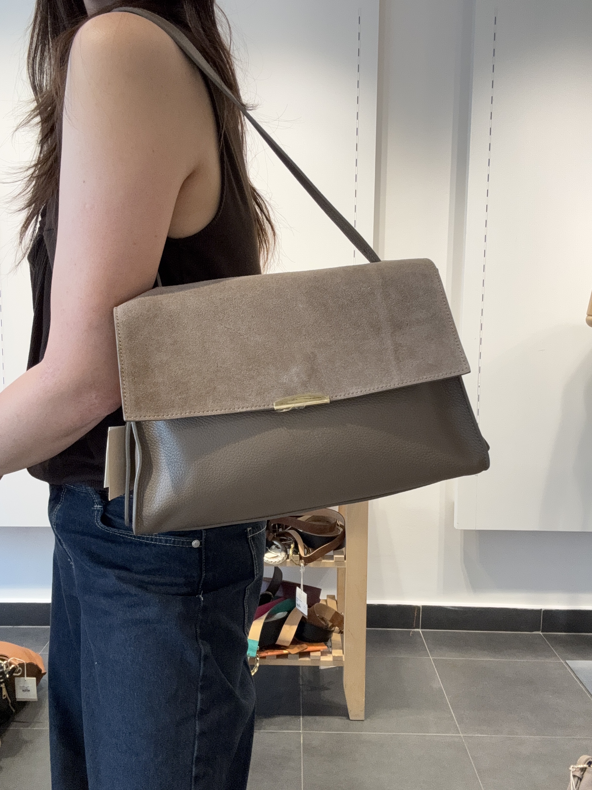 Cherry Paris Leather ANDRÉA SUÈDE 4239 - Taupe 灰褐色