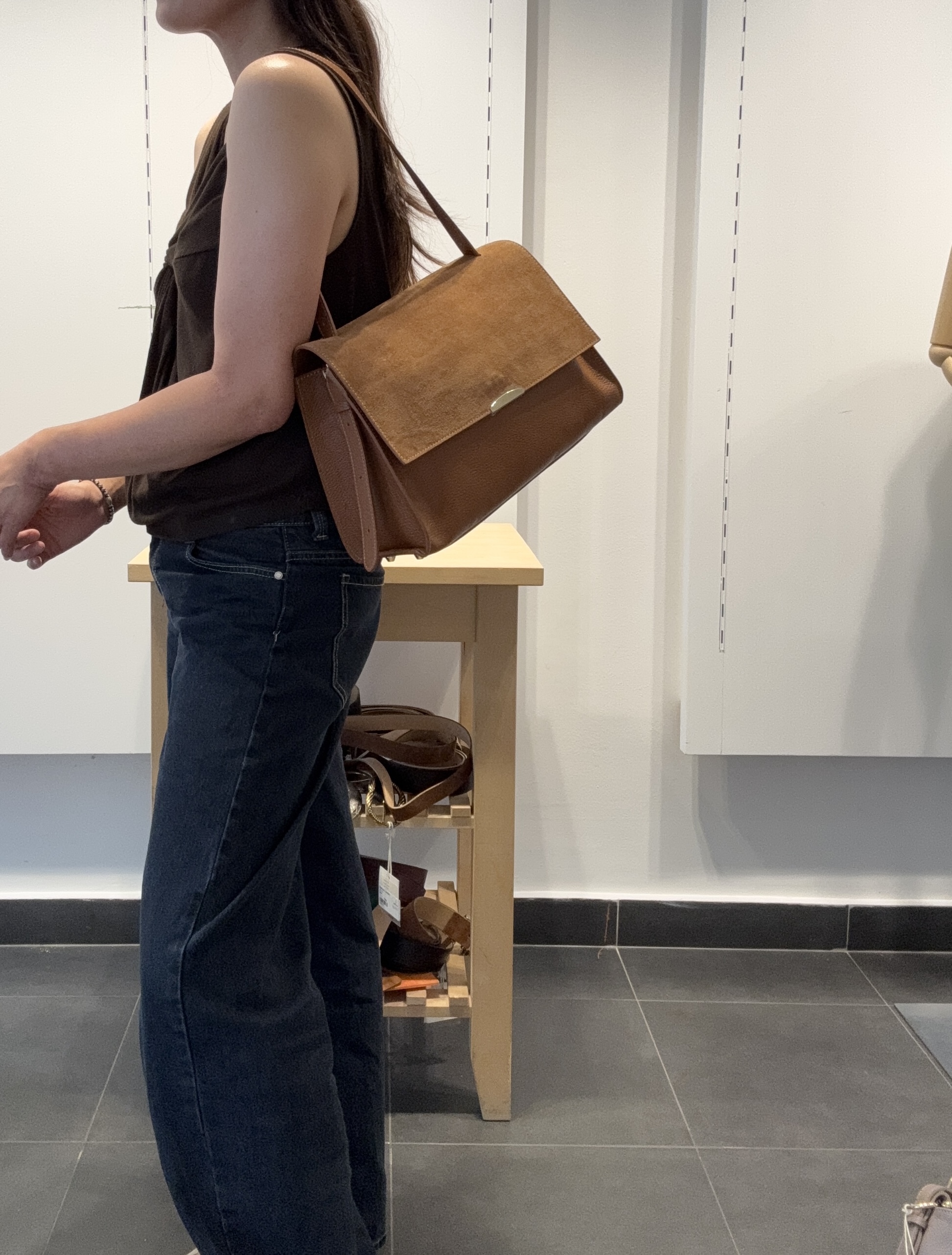 Cherry Paris Leather ANDRÉA SUÈDE 4239 - Camel 焦糖色