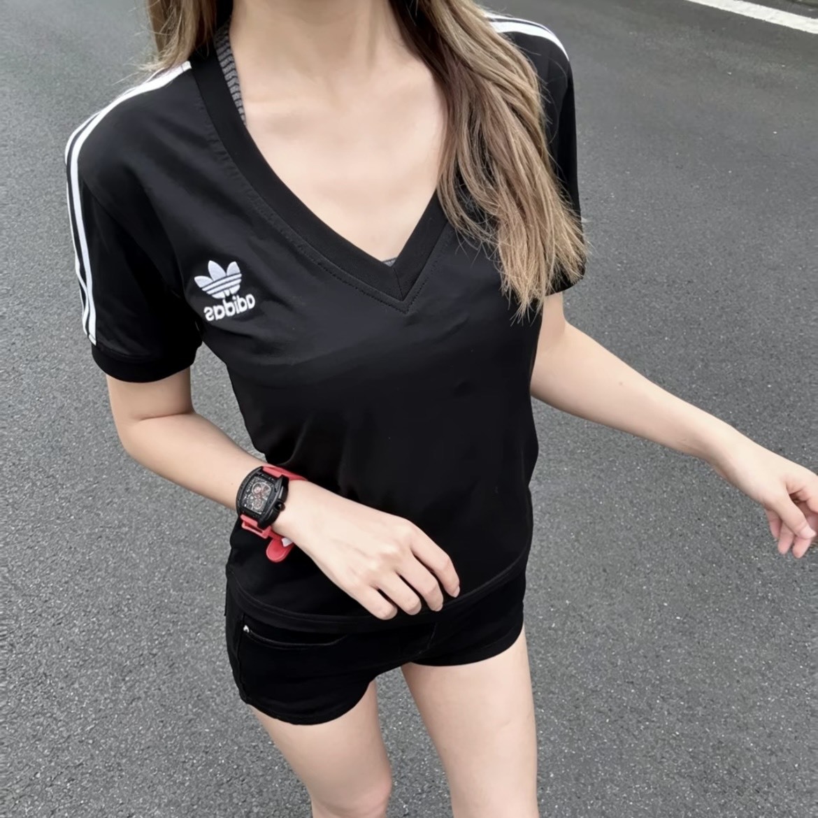 【代購】adidas Originals 3-Stripes V領三條紋修身短袖 T恤 女款 黑色