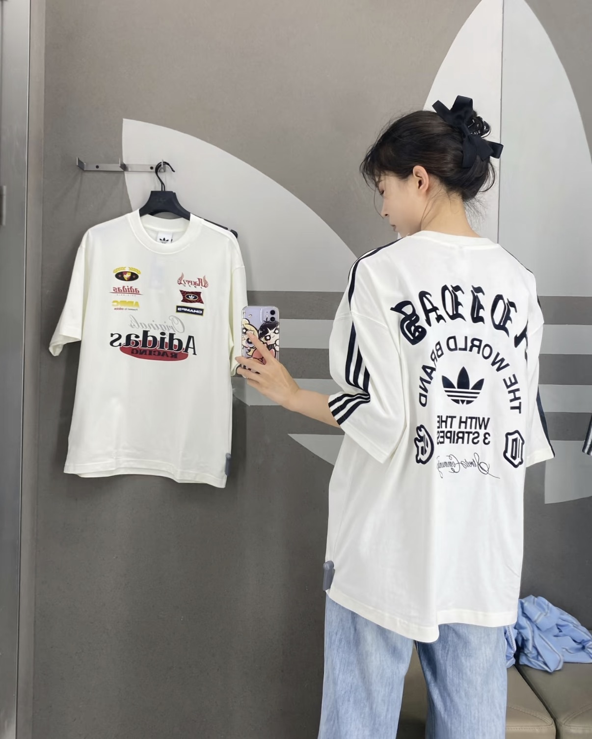<正面低調背面炸街🖤> Adidas 經典三線 哥德字 短袖上衣