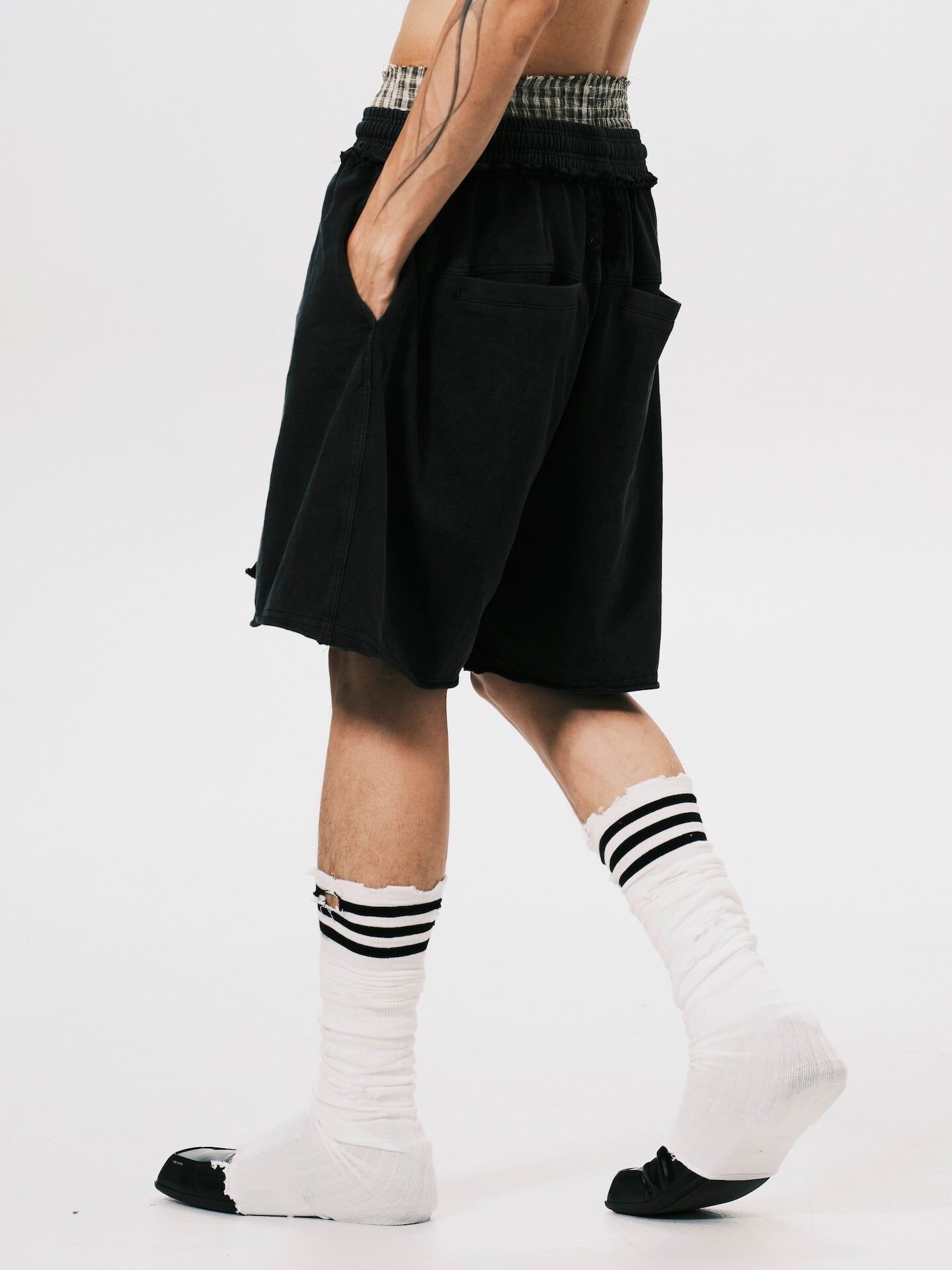 ANOWHEREMAN｜Washed Sweat Shorts (Black)