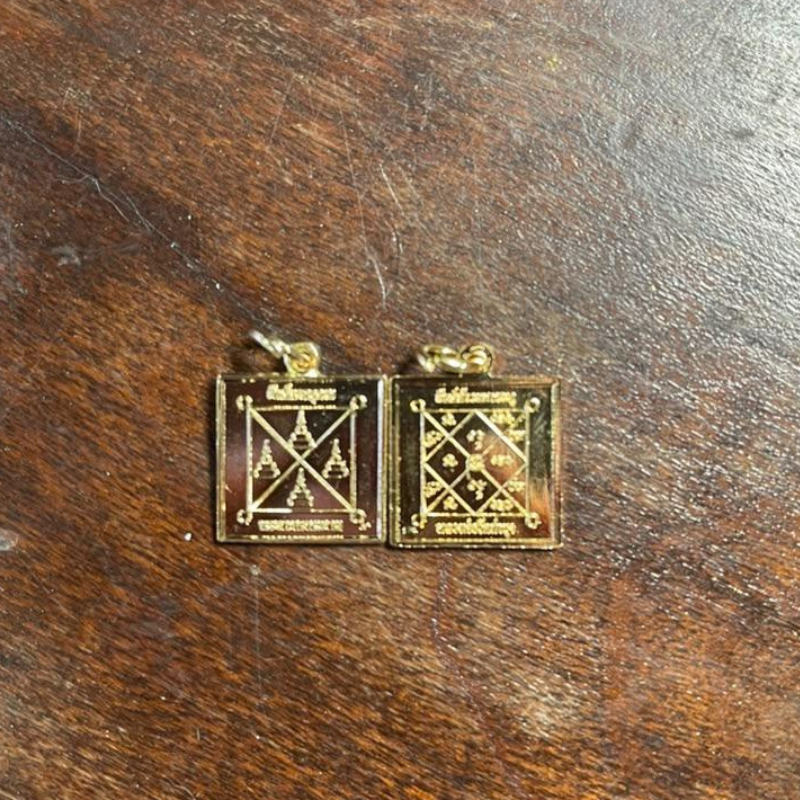 OTH-LLG0815-005 Tarkut mae 護身符 約2×2 cm  一個 (A5)