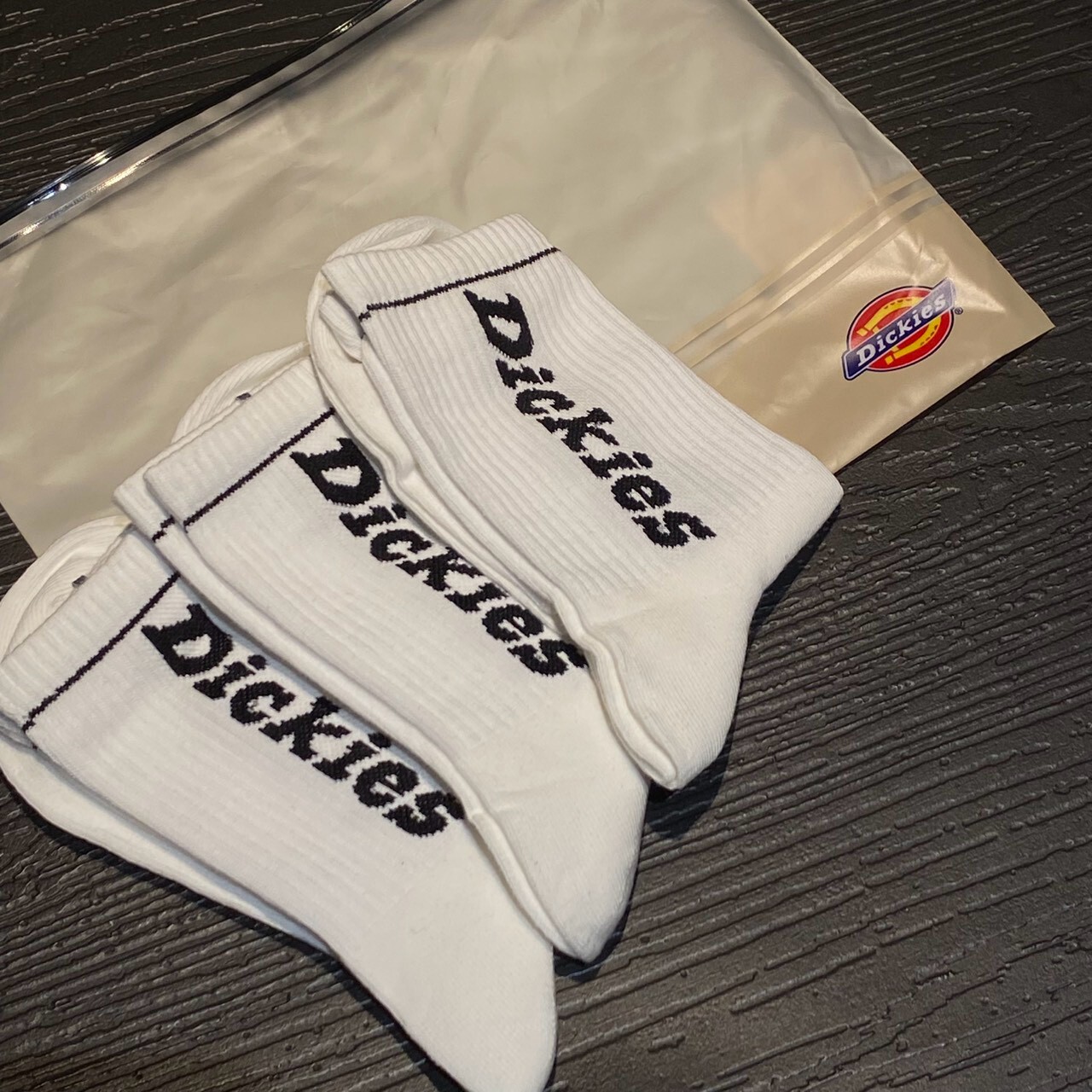Dickies 經典刺繡標誌長襪 三入組 D243UK193