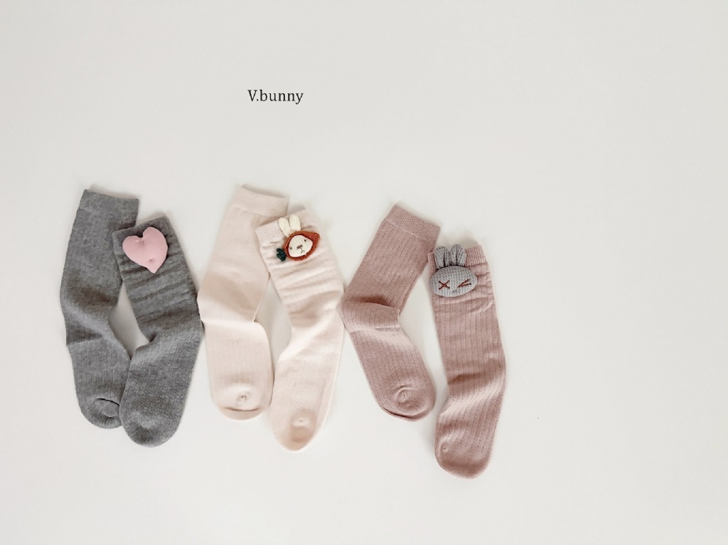 正韓秋Vbunny 立體愛心兔子襪(三入)