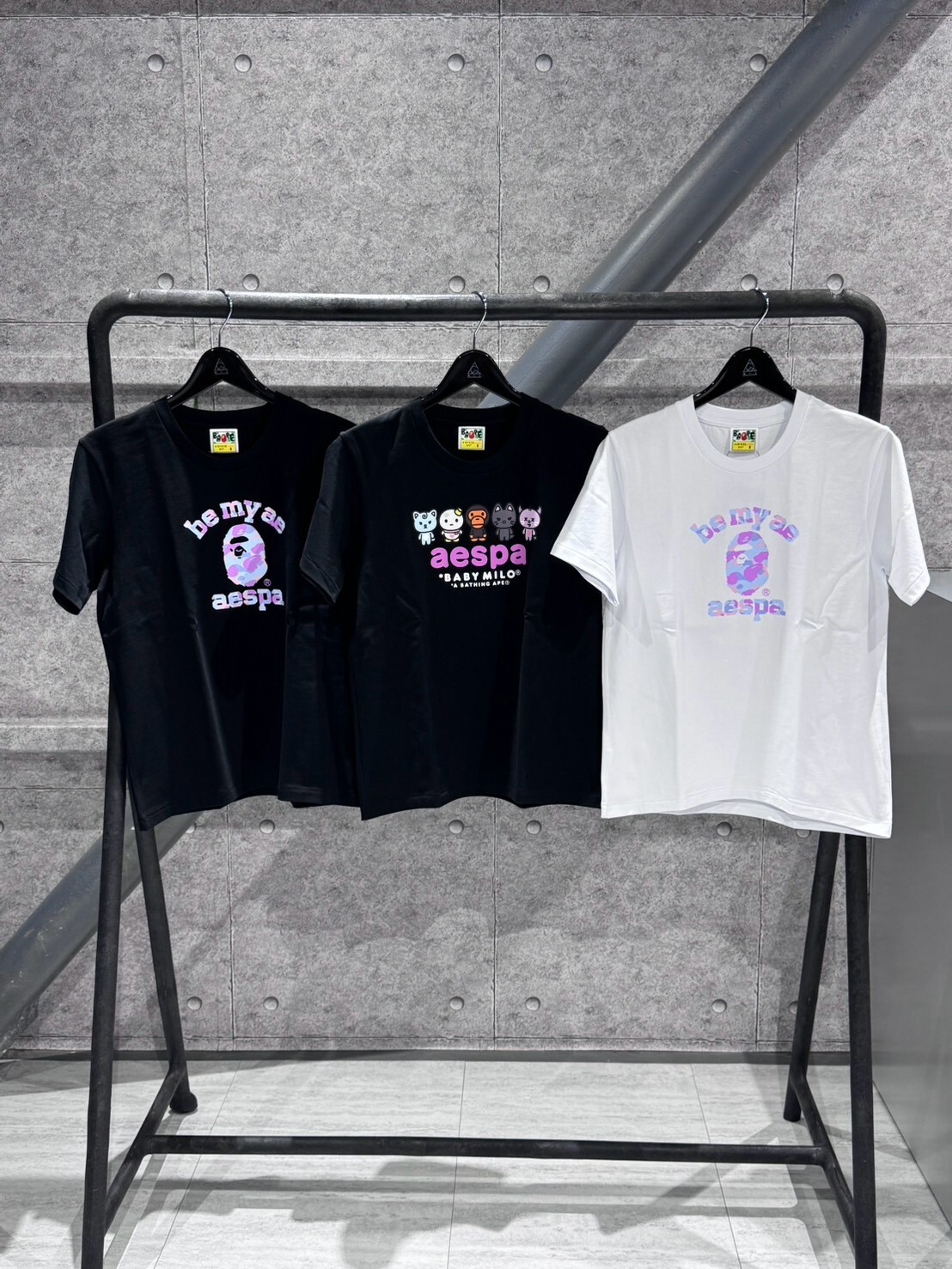 BAPE × aespa 超限量聯名 猿人頭 Logo短袖 T 女碼