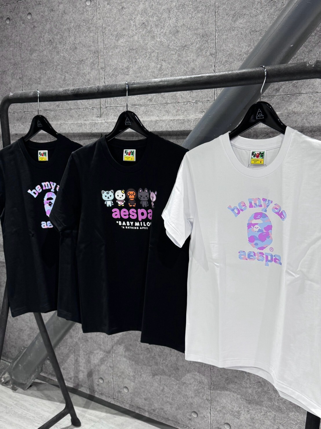 BAPE × aespa 超限量聯名 猿人頭 Logo短袖 T 女碼