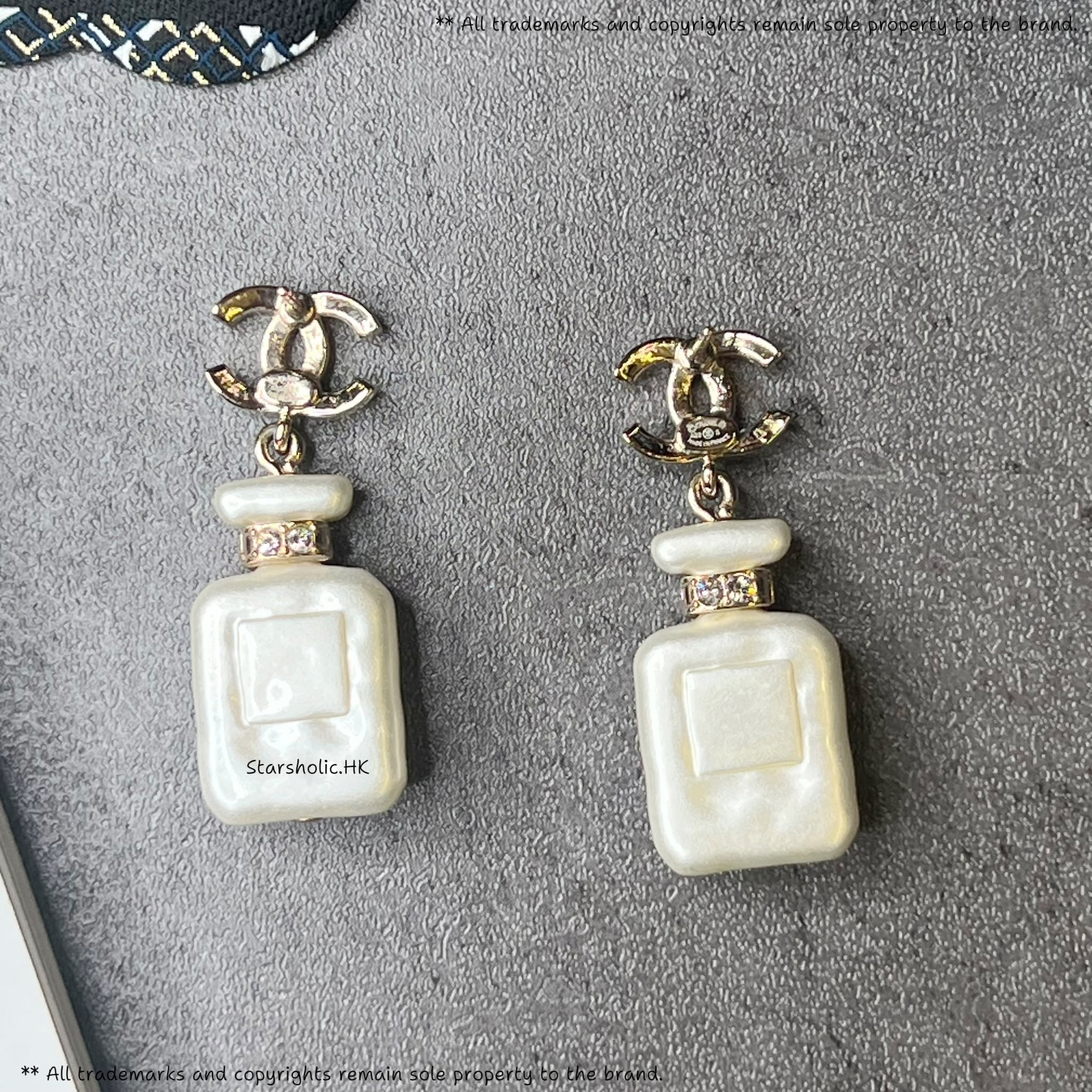 CHANEL 垂吊香水樽 CC Logo Earrings