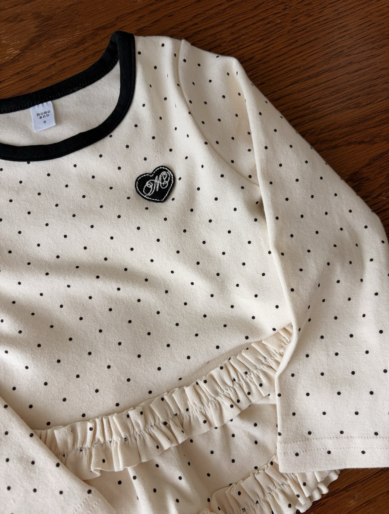 MOMO ANN Tote Frill Tee