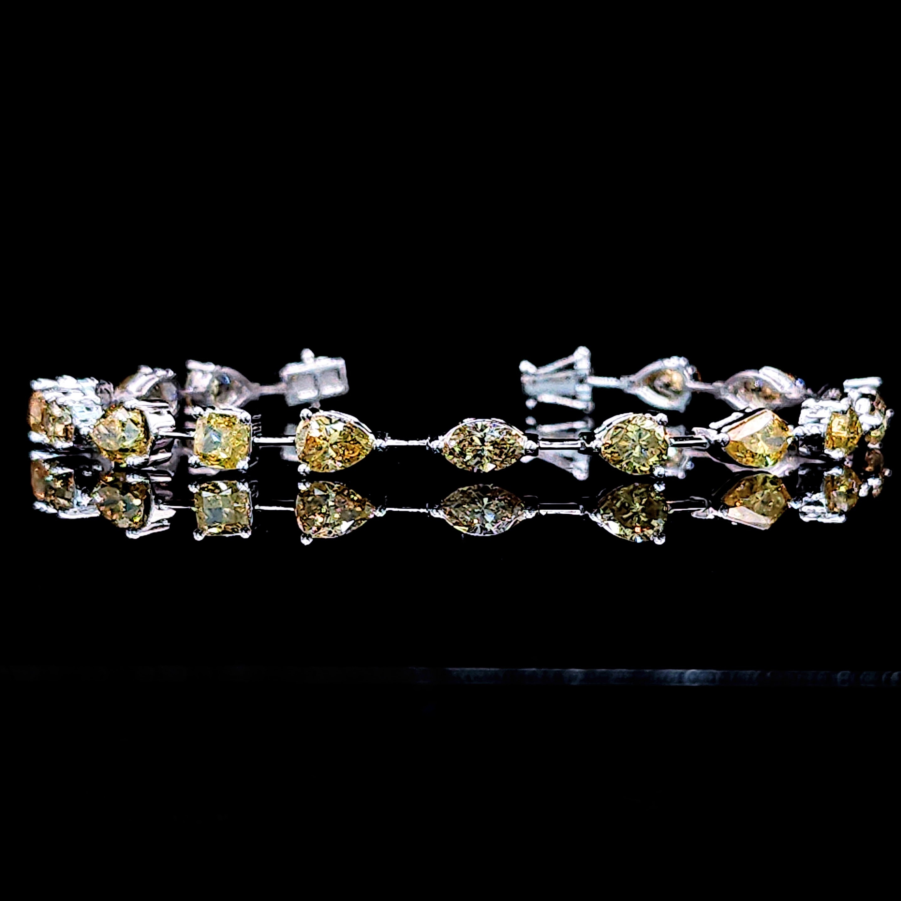 18K White Gold 7.69ct Fancy Yellow Diamond Bracelet