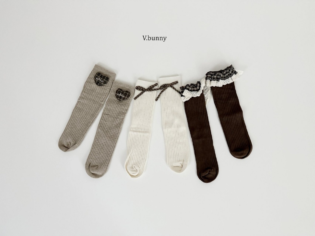正韓秋Vbunny 咖色系立體愛心蕾絲襪(三入)