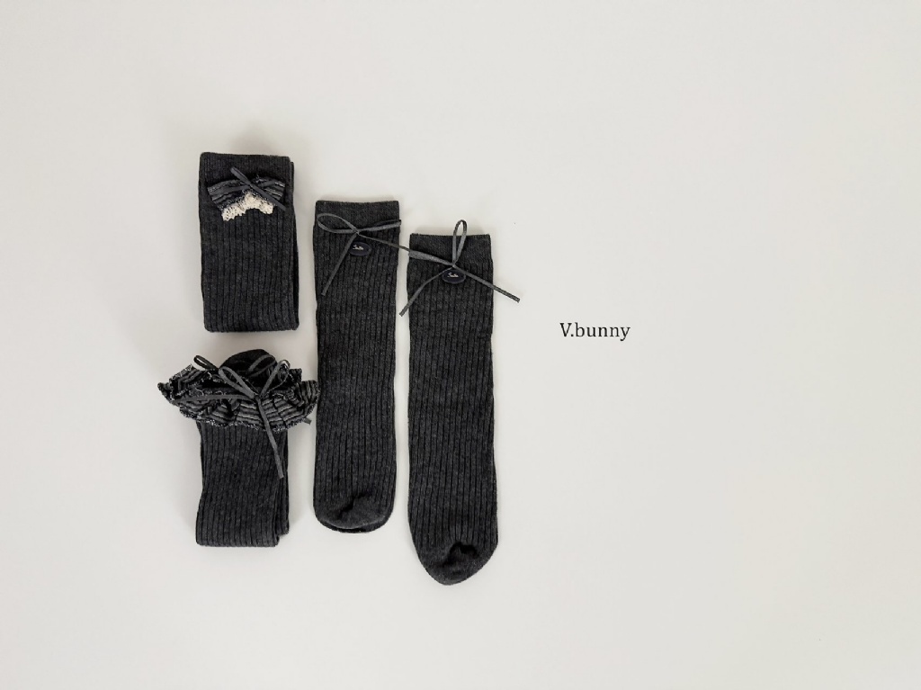 正韓秋Vbunny 灰黑色系蕾絲襪(三入)
