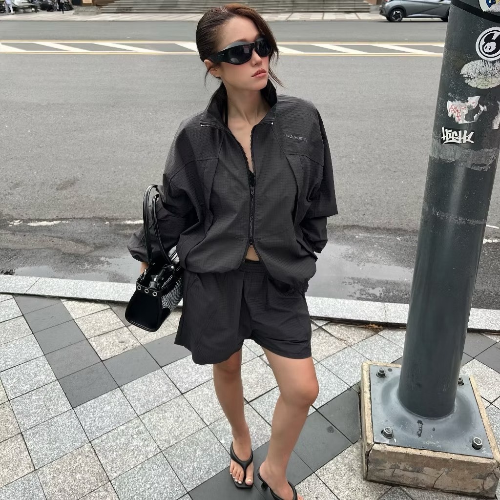 （現貨）越南品牌 Badchoices boxy 短寬設計 立領 防風外套 Badchoices07