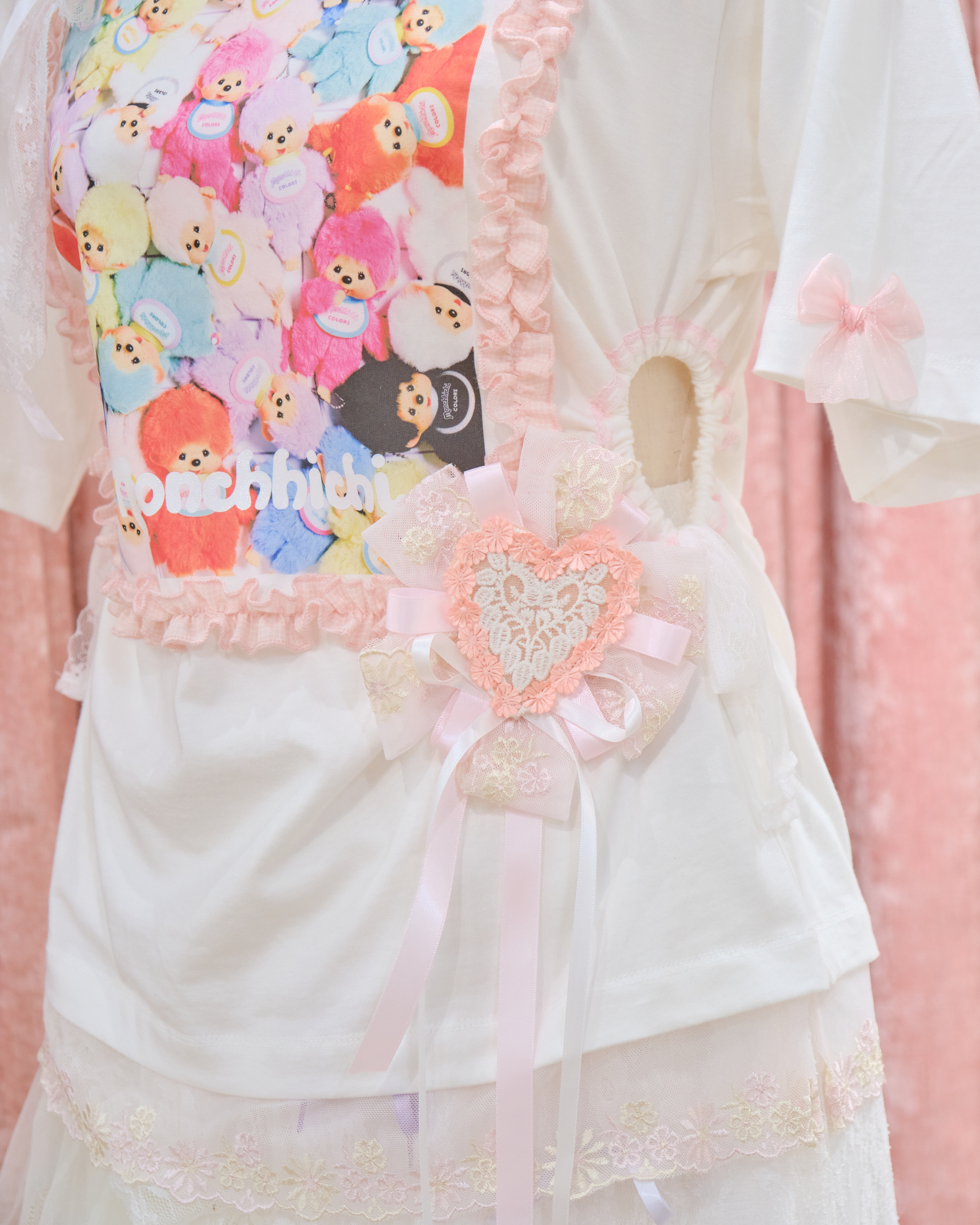 13937 Monchhichi Plush Friends Garden Hollow Tee