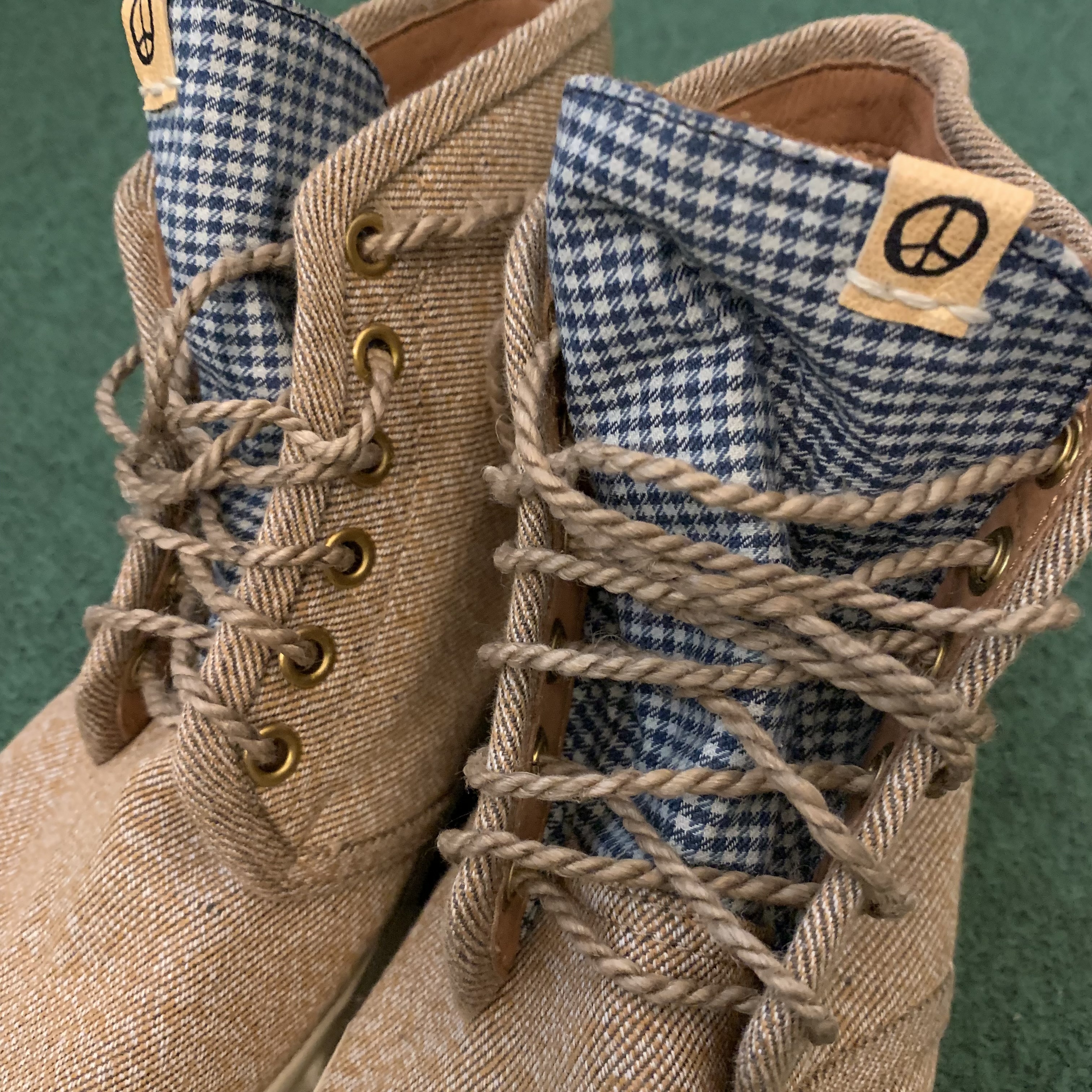 HB SHOP DISPLAY SALE: VISVIM LUDLAM HI-FOLK (PEACE) *NO SHOES BOX - BEIGE SIZE 8 IN STOCK NOW (現貨發售中)