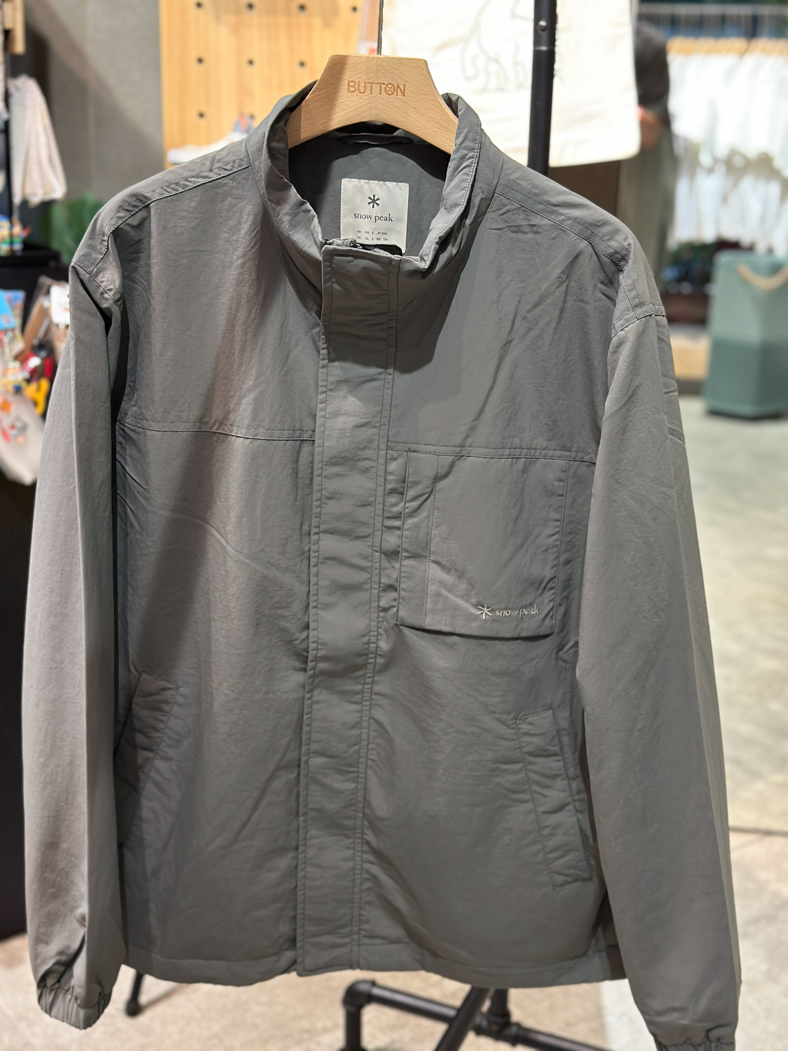 【零碼折扣】Snow Peak Cample Stand Neck Windbreaker 胸前口袋 立領 防風外套 S25SMCWB12