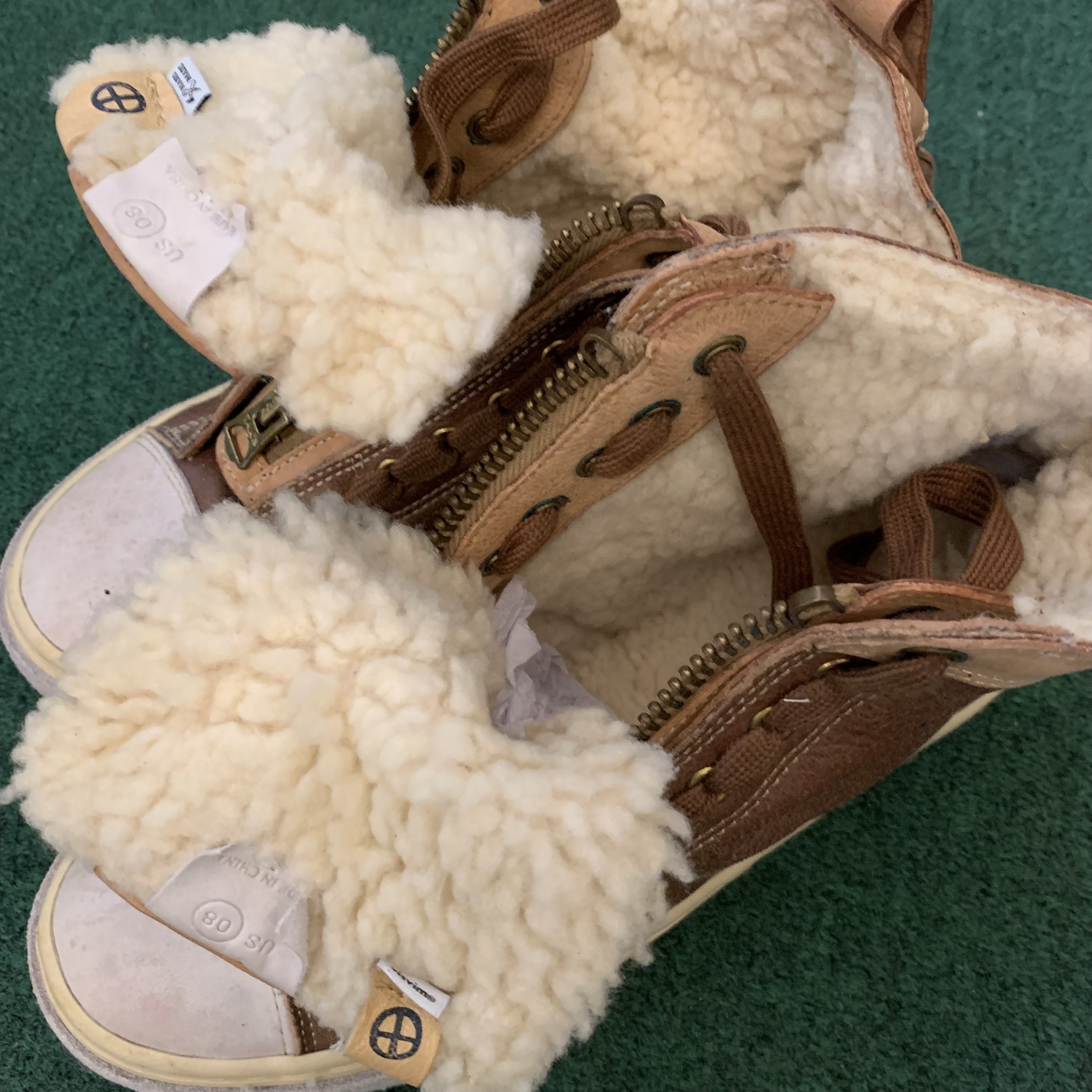 HB SHOP DISPLAY SALE: VISVIM SKAGWAY HI-FOLK (SHEARLING) *NO SHOES BOX - BROWN SIZE 8 IN STOCK NOW (現貨發售中)