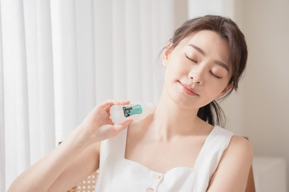 滾完之後閉上眼、鬆下來的神情