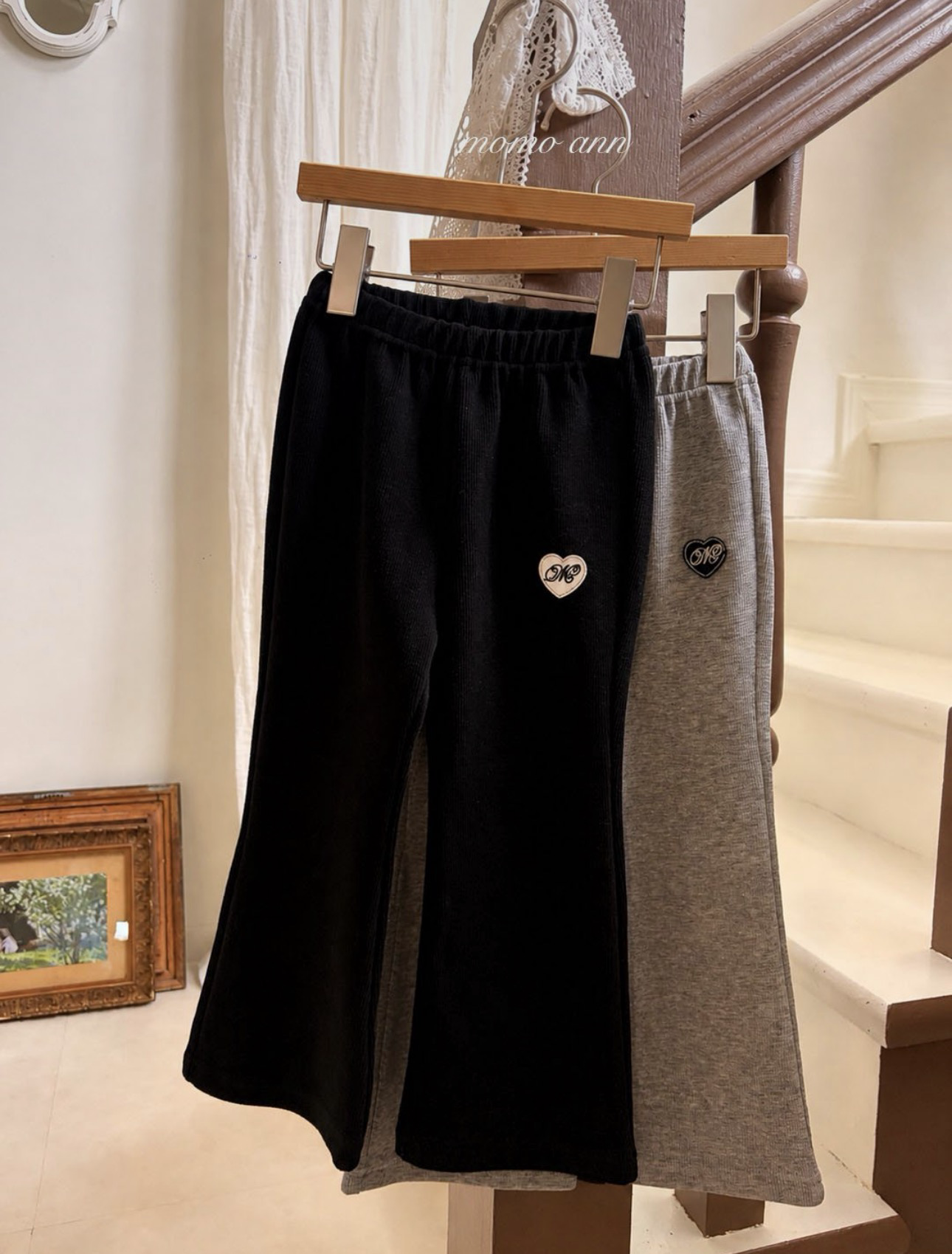 MOMO ANN Simple Bootcut Pants（With Mom）