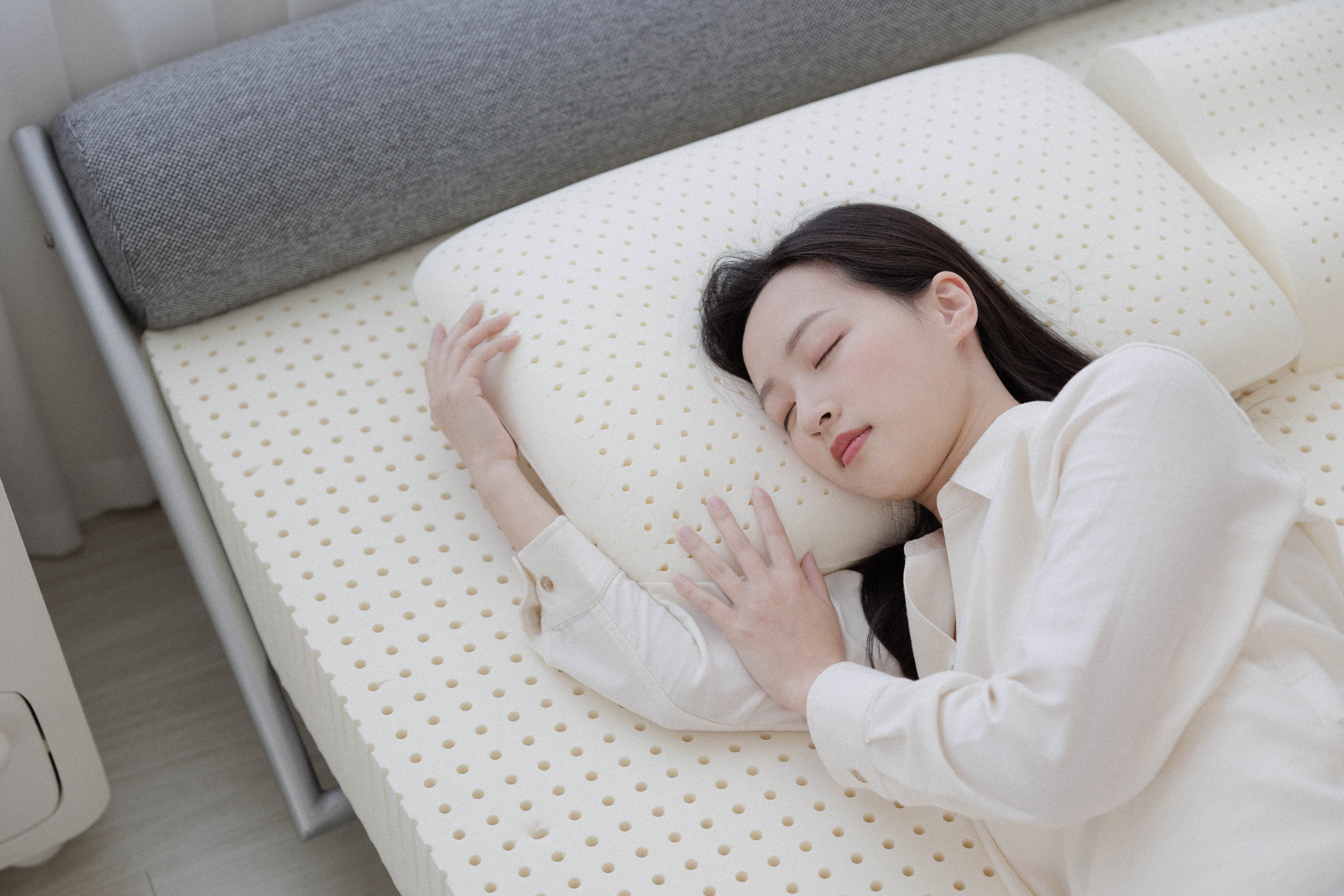 床墊價格差異大的原因？比價前看 2 關鍵｜森好眠 Sonmil 天然乳膠寢具
