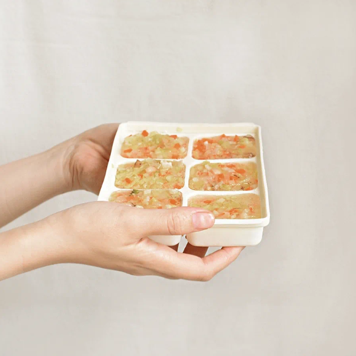 【Baby & I】Korea Silicone Baby Food Jelly Cube Storage (6 Cubes) [Cream]