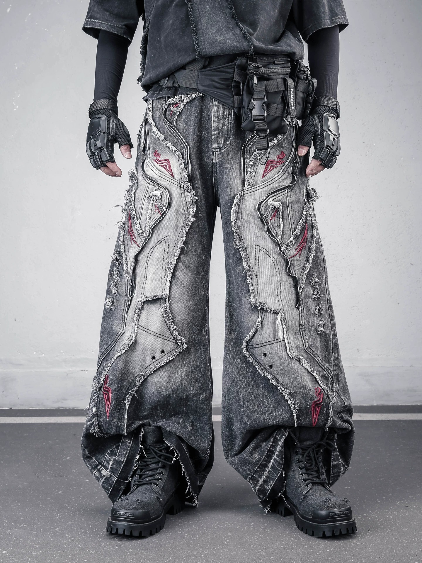 𝙏𝙀𝘾𝙃𝙒𝙀𝘼𝙍 廢土美式解構重工刺繡撞色牛仔褲