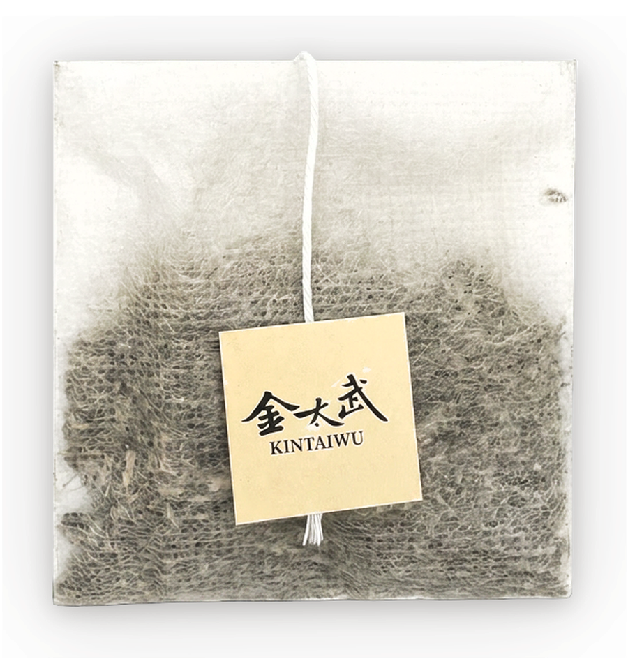 外袋內的不織布茶包與金太武吊牌