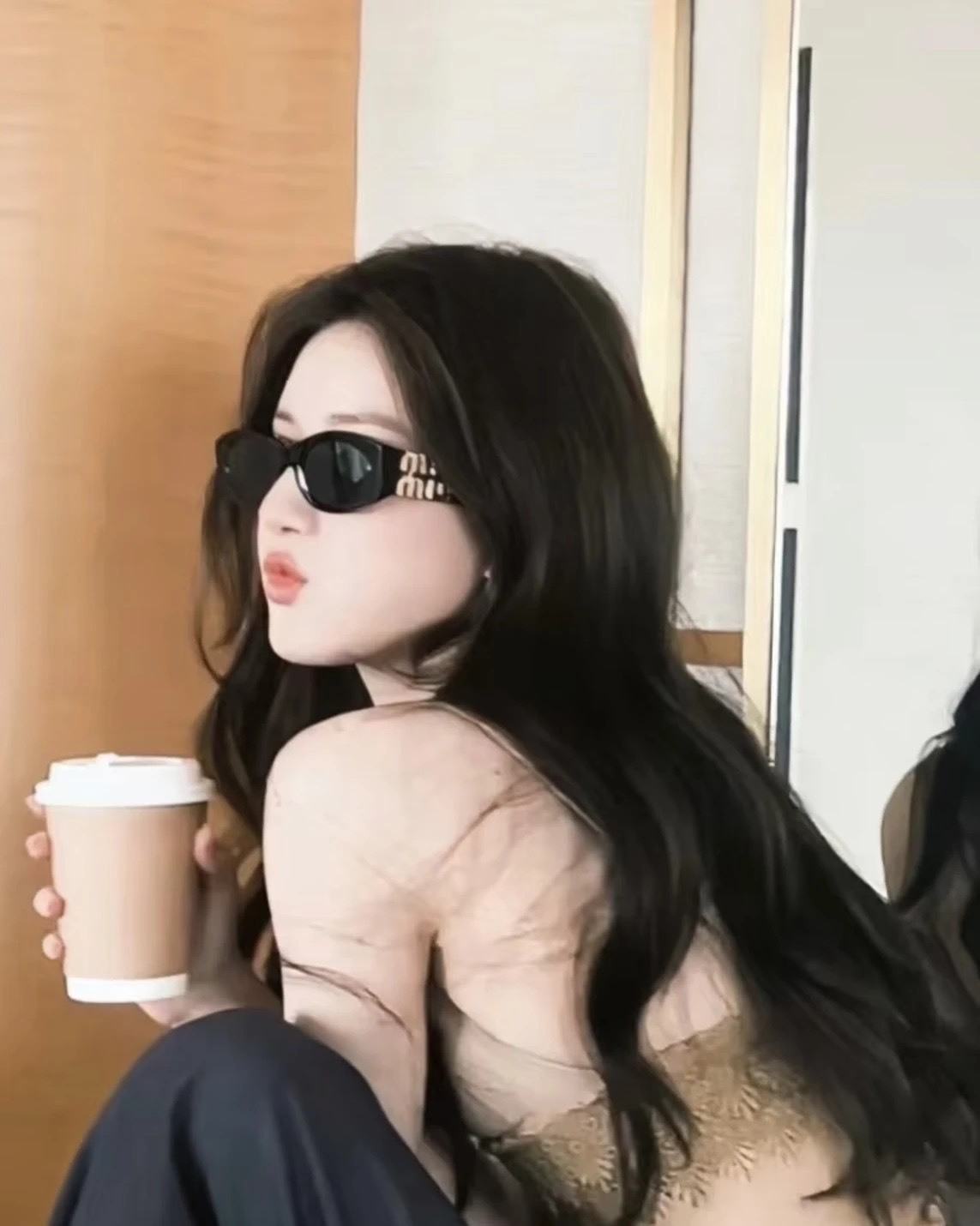 <趙露思同款>MIU MIU 經典字母LOGO 貓眼 墨鏡 太陽眼鏡