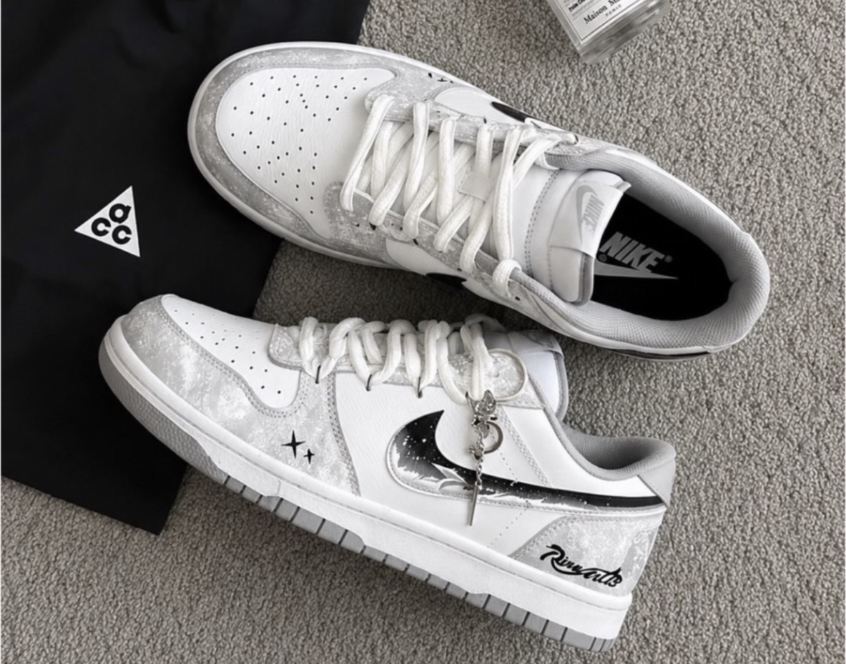 < 漫步浪漫宇宙🌠 > Nike Big LOW 訂製款 暈染潑墨 灰白拼接