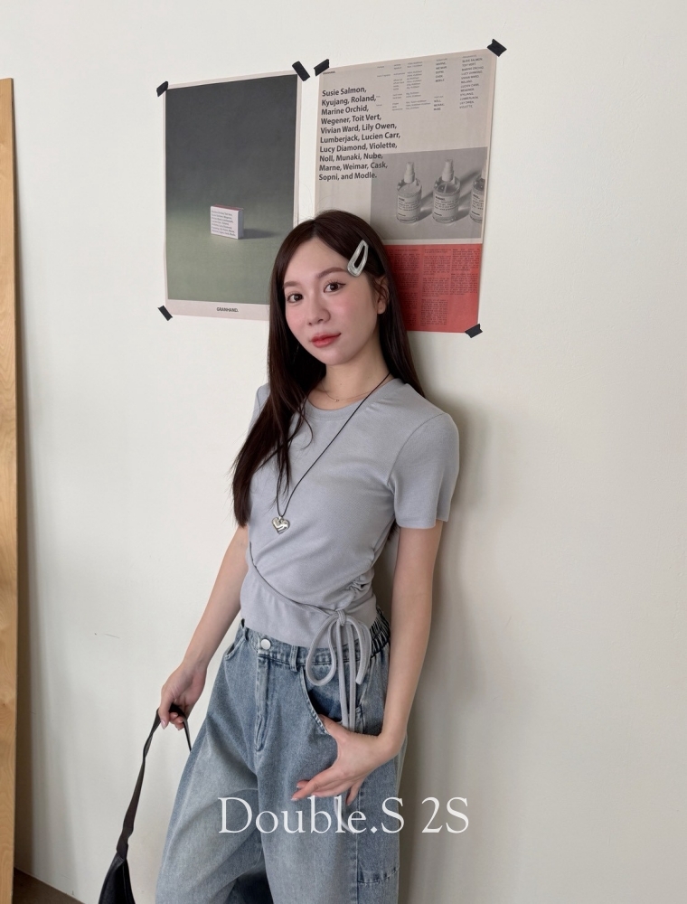 綁帶造型彈性tee*4色