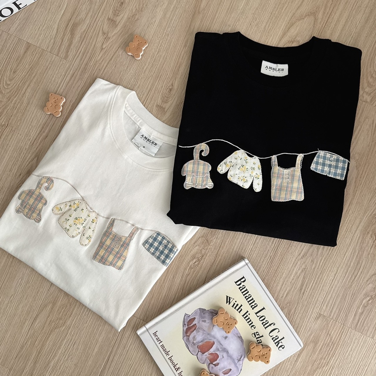 （現貨）韓牌  AMBLER A Clothes Line 貼布刺繡 晾衣繩 短T AS1310