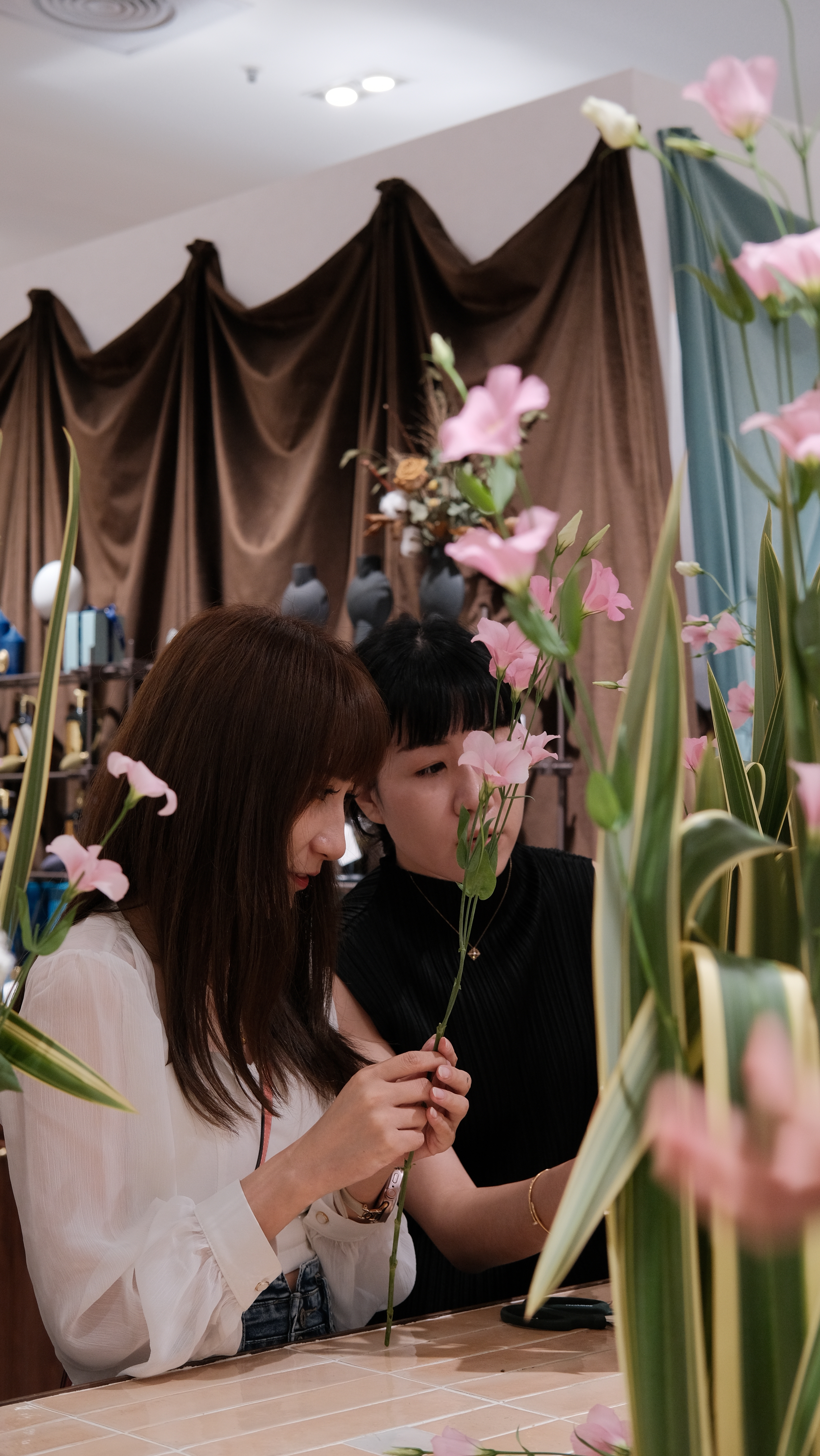 學員完成自然餐桌花禮