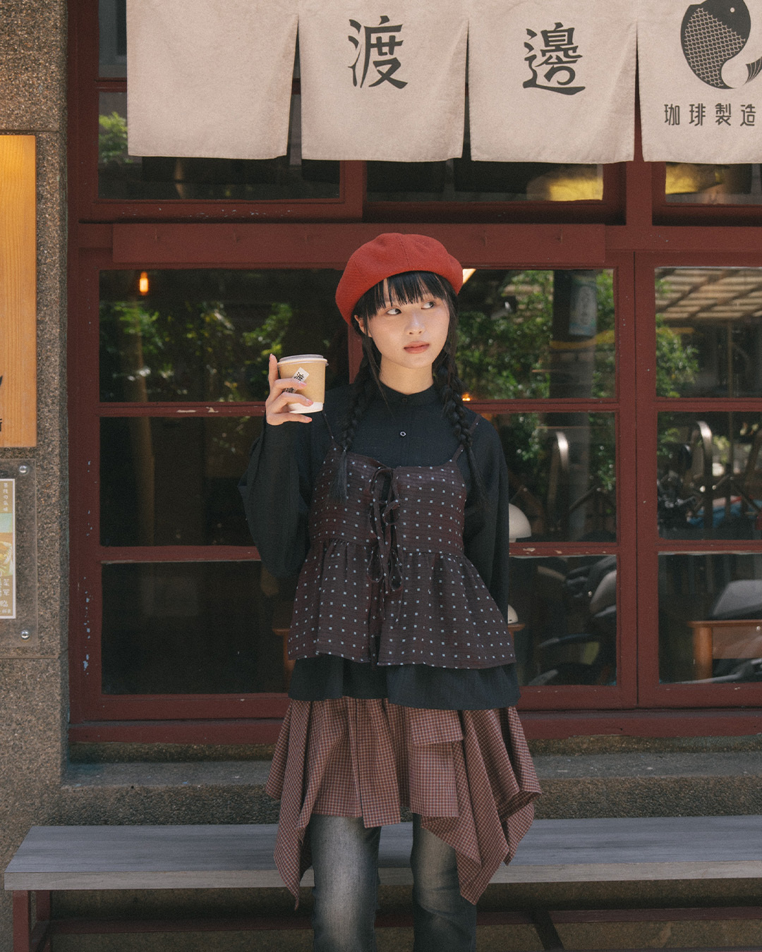 All-over color checkered tie-up mesh cover-up vest, available in two colors.【01099857】in stock+pre-order