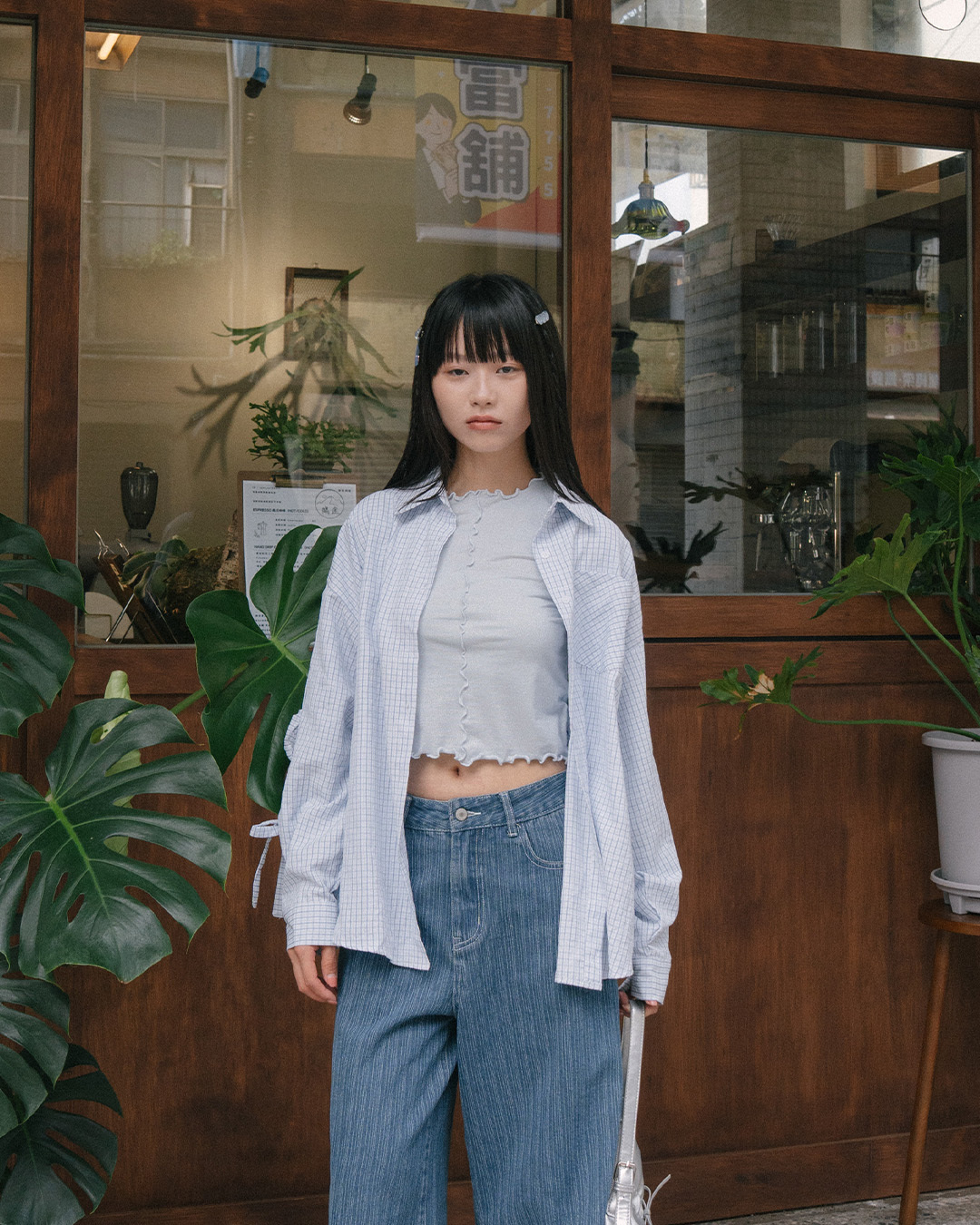 Plaid sleeve pleated bow tie shirt, available in two colors.【01025868】in stock+pre-order