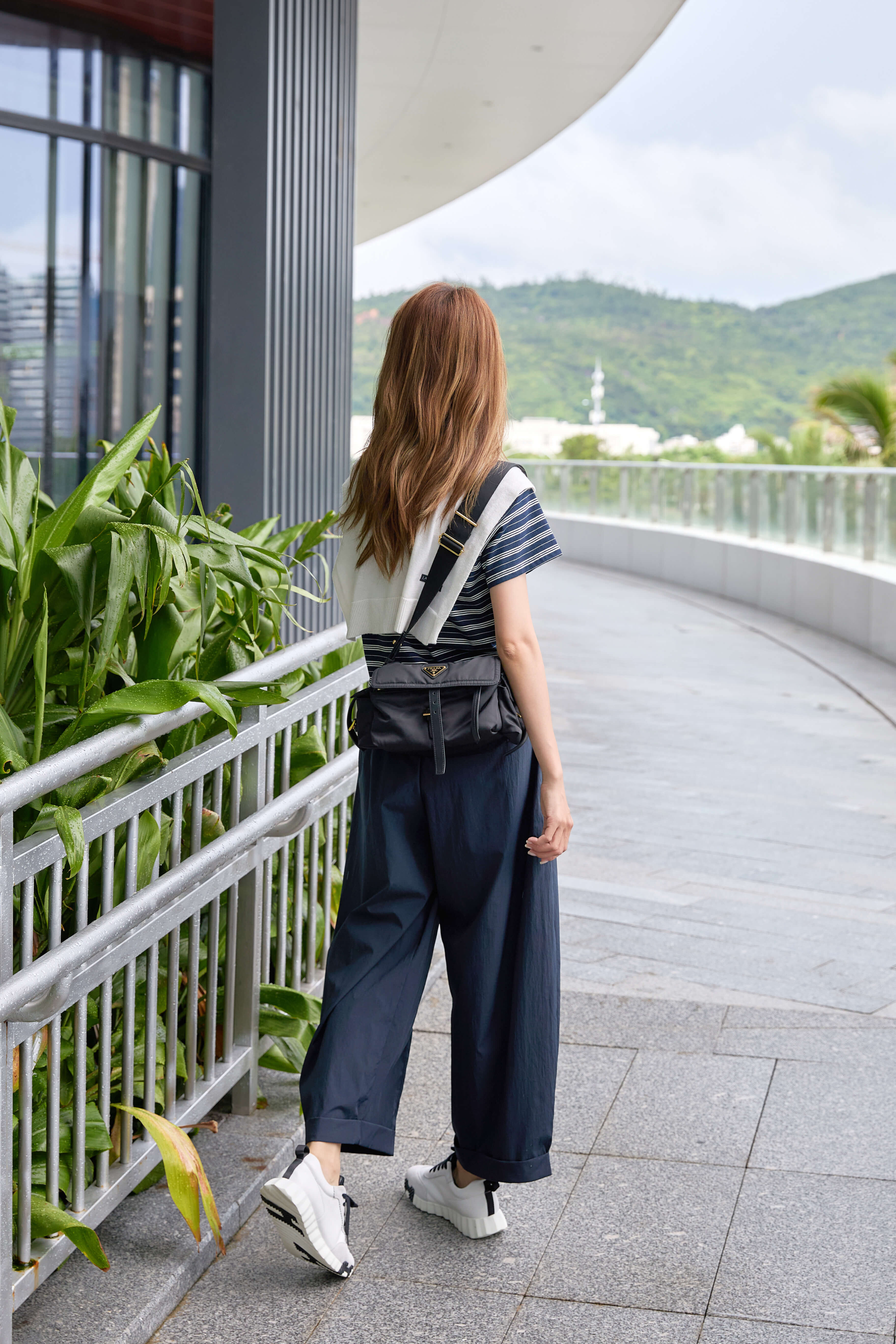 Relaxed Fit Wide Leg Pants_PT268L27