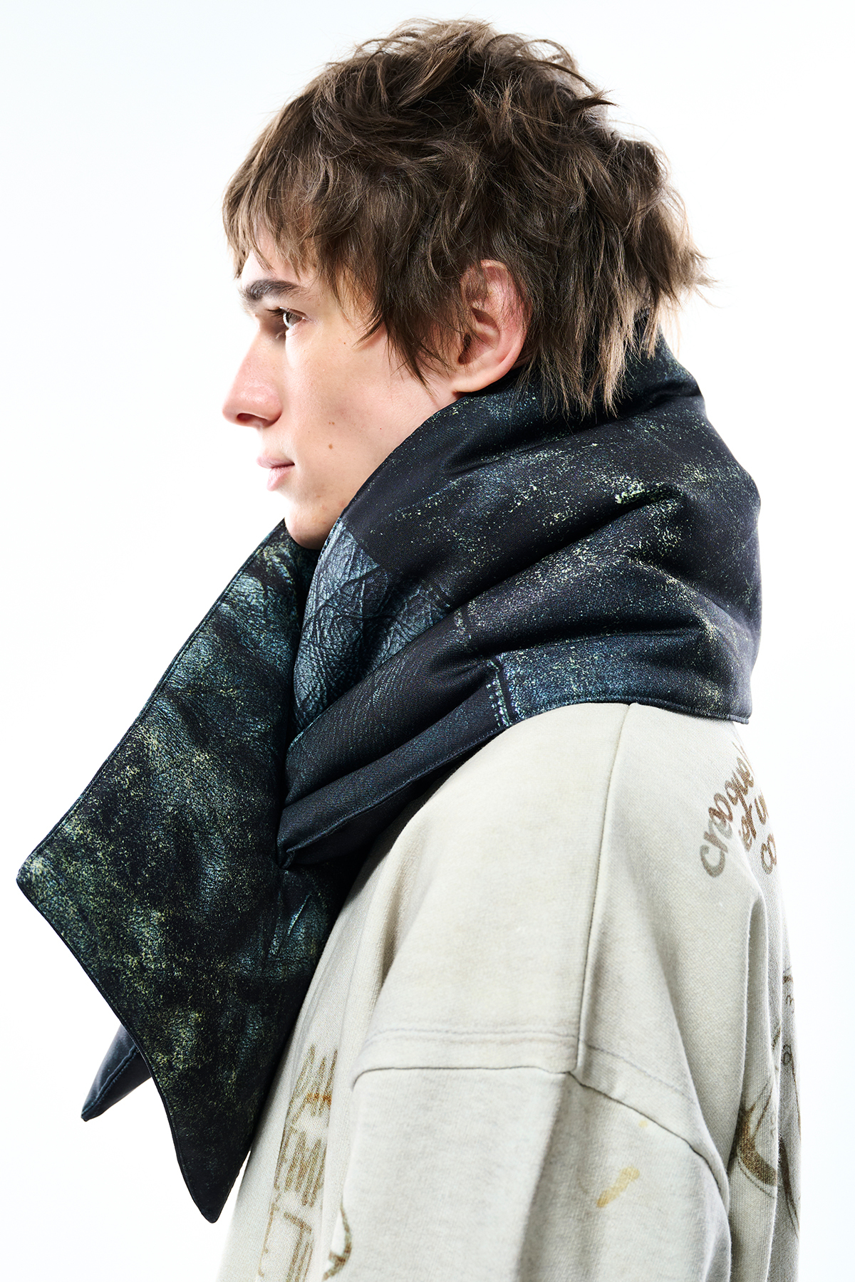 TOLQ PRINTED PADDED SCARF (2COL)