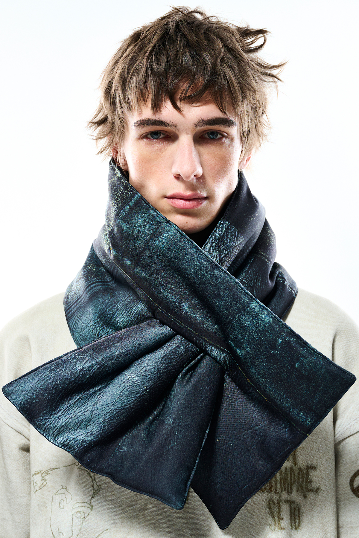 TOLQ PRINTED PADDED SCARF (2COL)