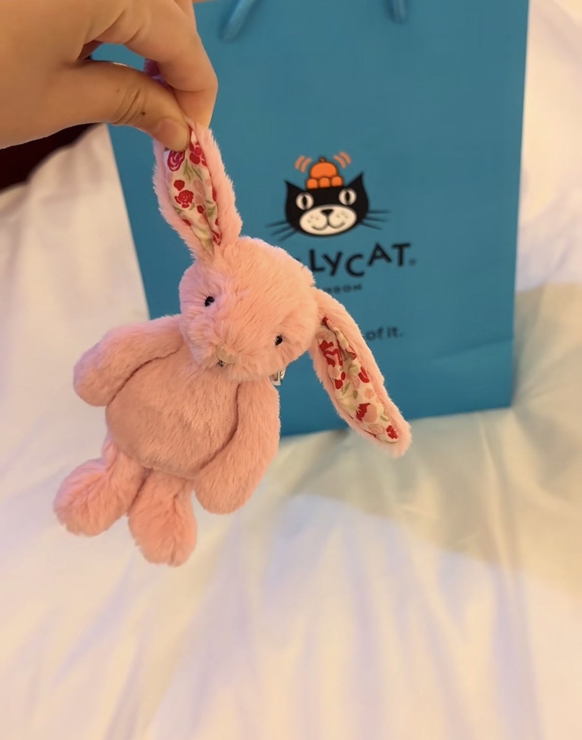 <想把浪漫都給你✨>JellyCat  花花耳吊飾 兩款
