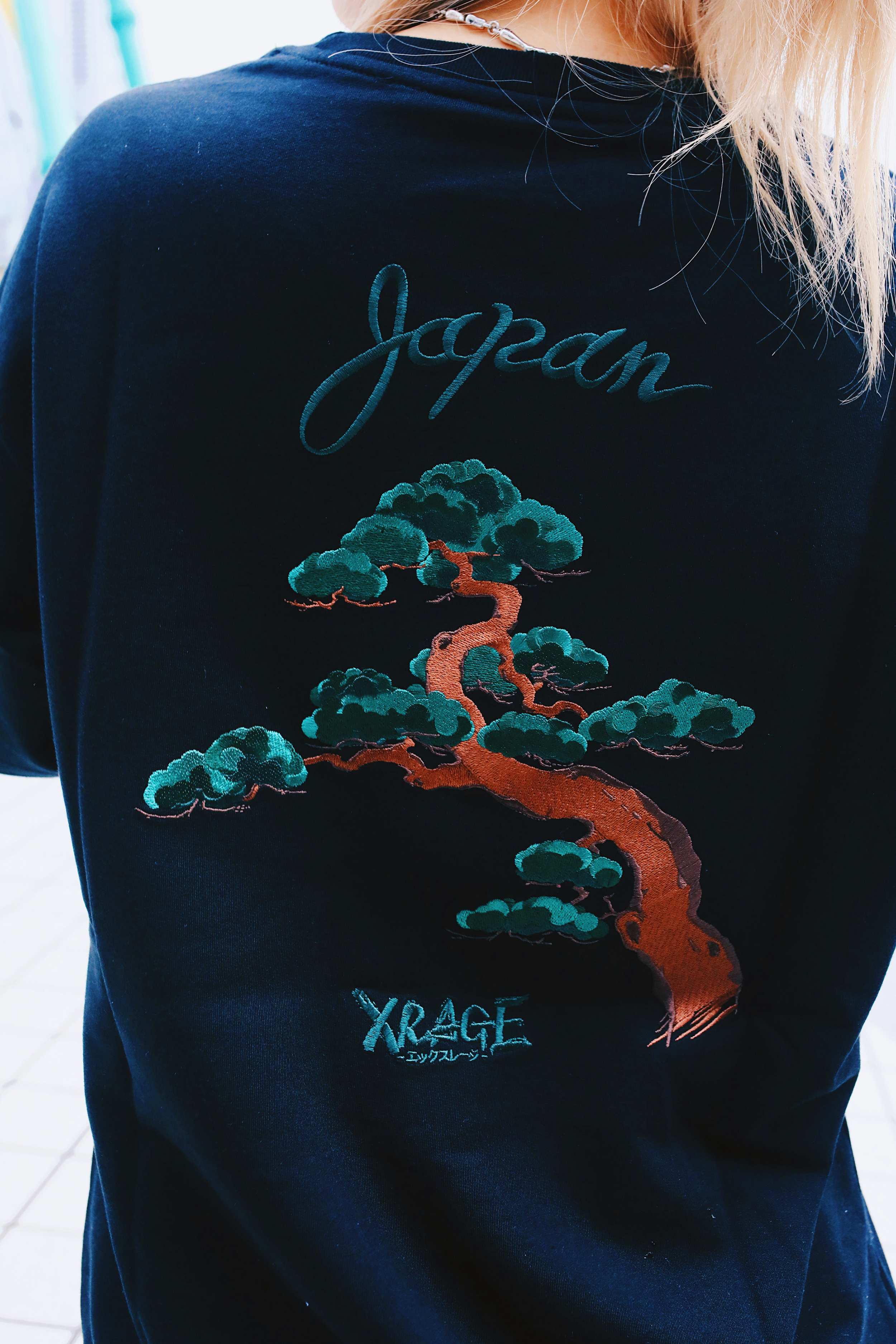 日本松樹刺繡T-shirt