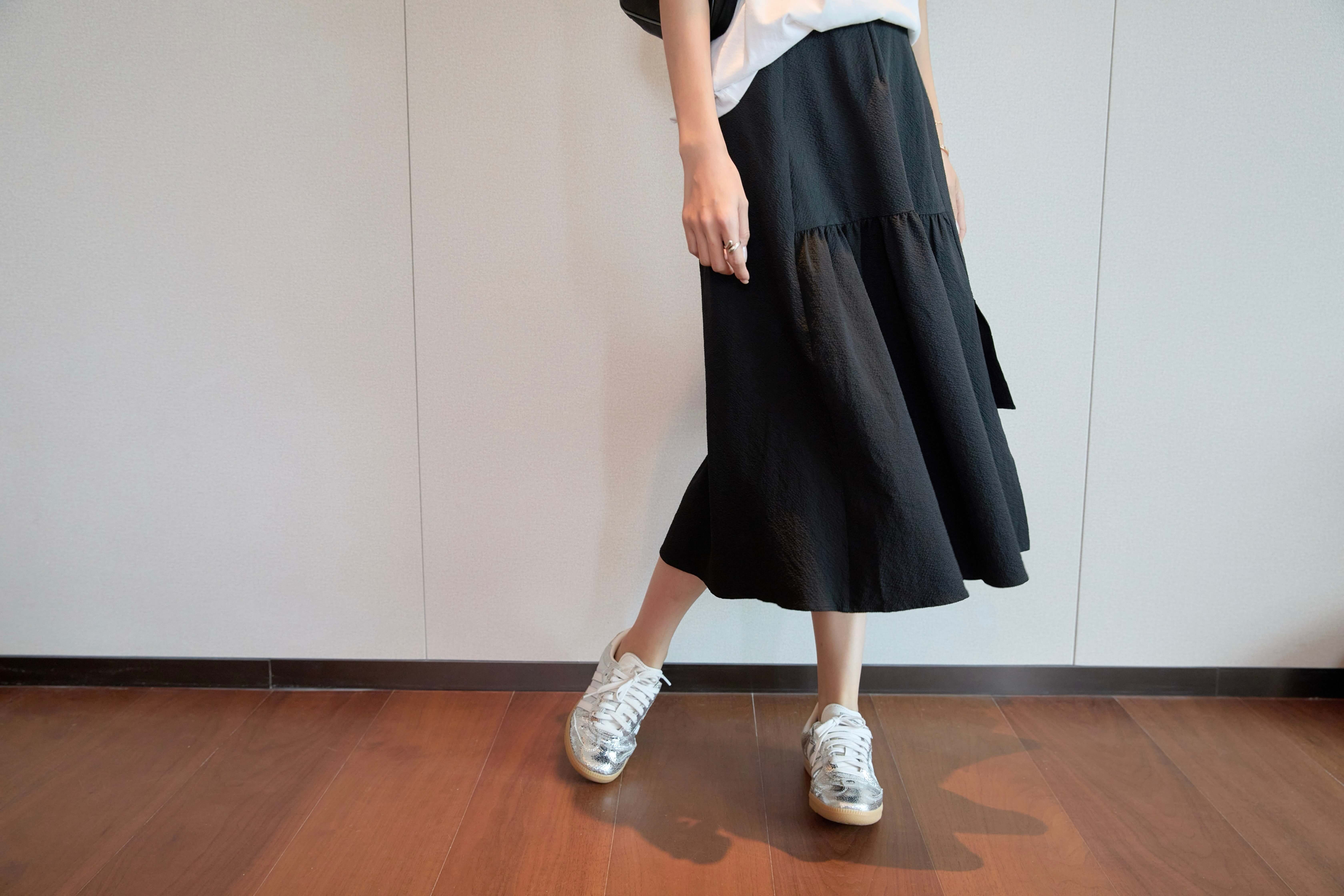 Asymmetric Hem Lightweight Midi Skirt_SK268L04