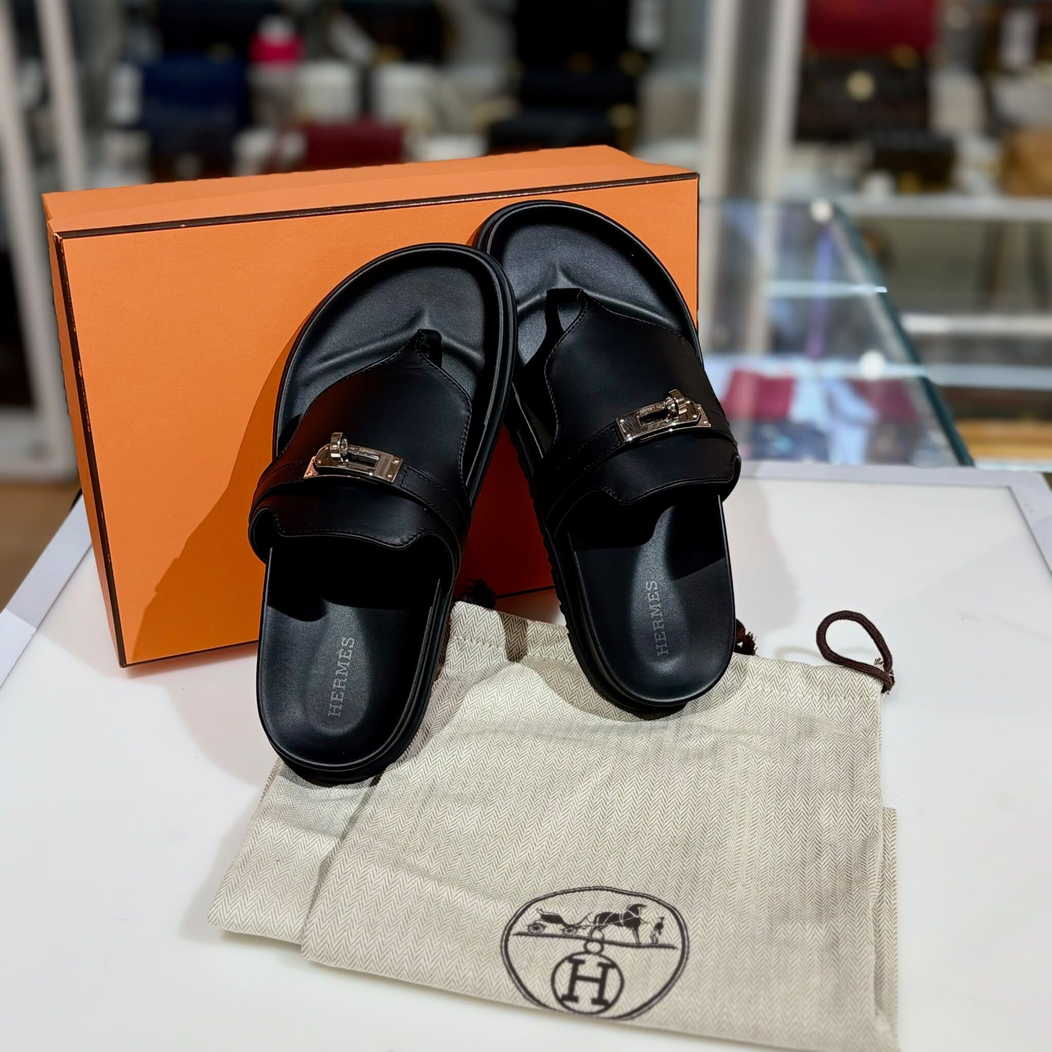 全新HERMES Kelly 拖鞋 37碼 黑色小牛皮銀扣 Empire Sandals #BRAND NEW #香榭站正品