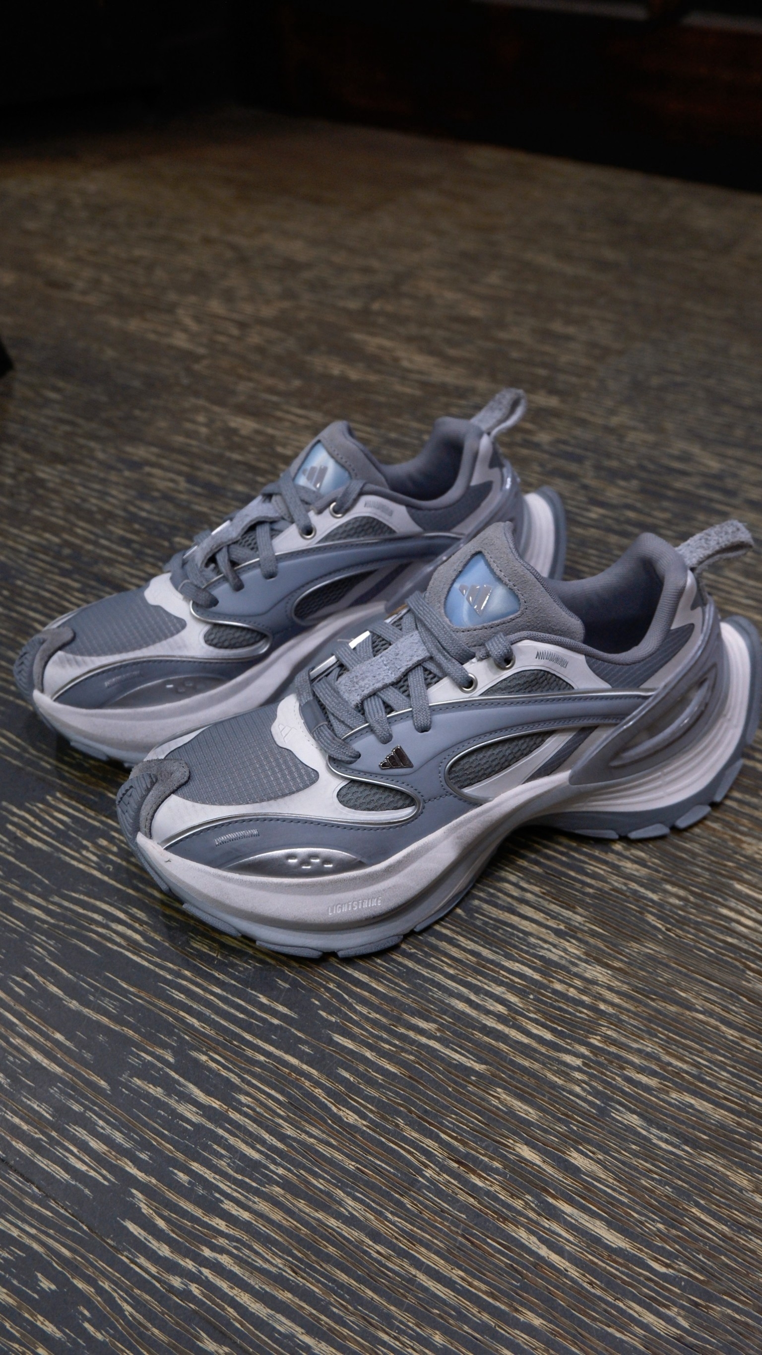 0807 特價 adidas FOS XLG 織物 SPEED 輕機甲鞋 經典舒適 生活休閒鞋 男女同款 深灰 刷舊 KJ6502