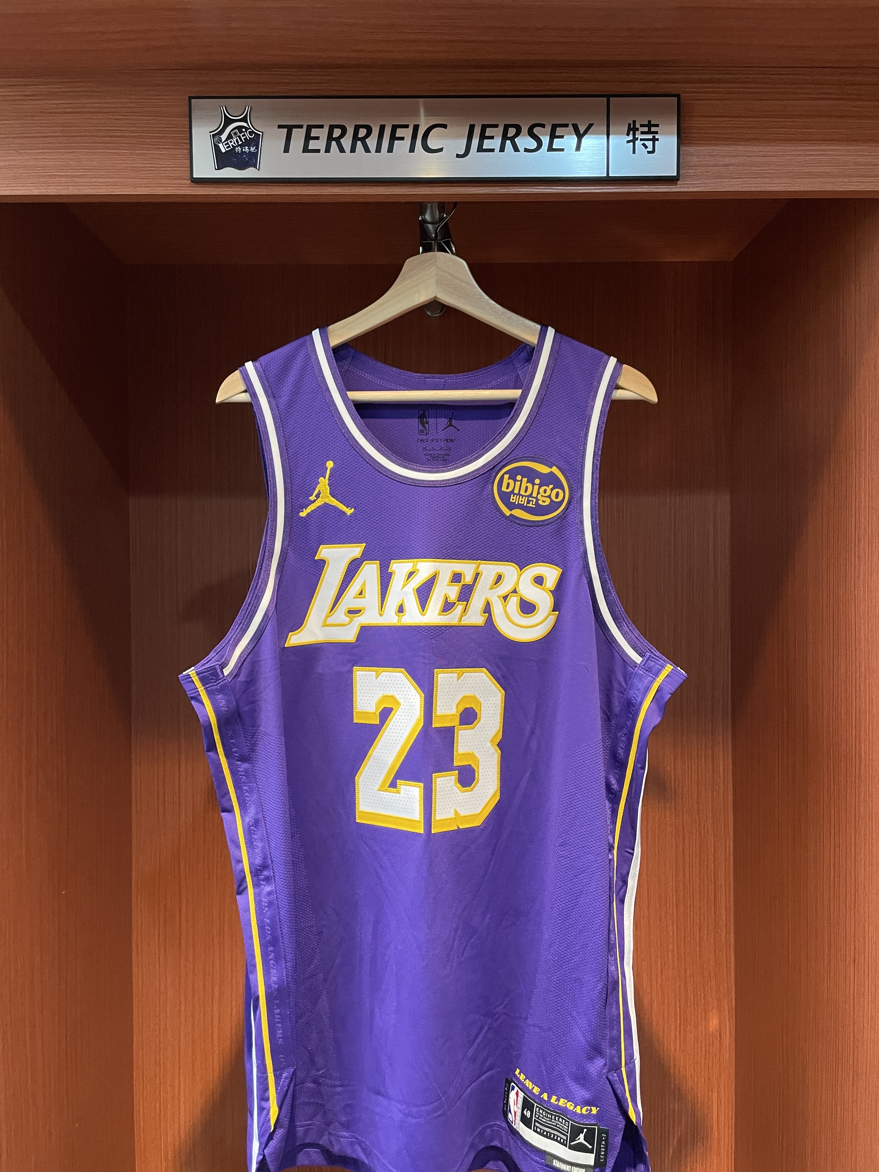NBA球衣 Lebron James 洛杉磯湖人紫 Statement Jordan Authenitc 球員版 電繡 含贊助商標 全新
