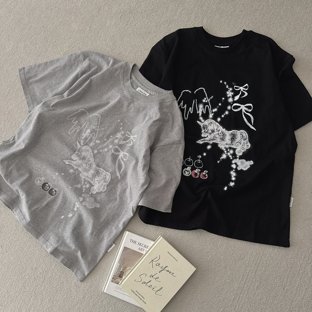 （現貨）韓牌 AMBLER A Horse Neighs 夢幻獨角獸 短T AS1303