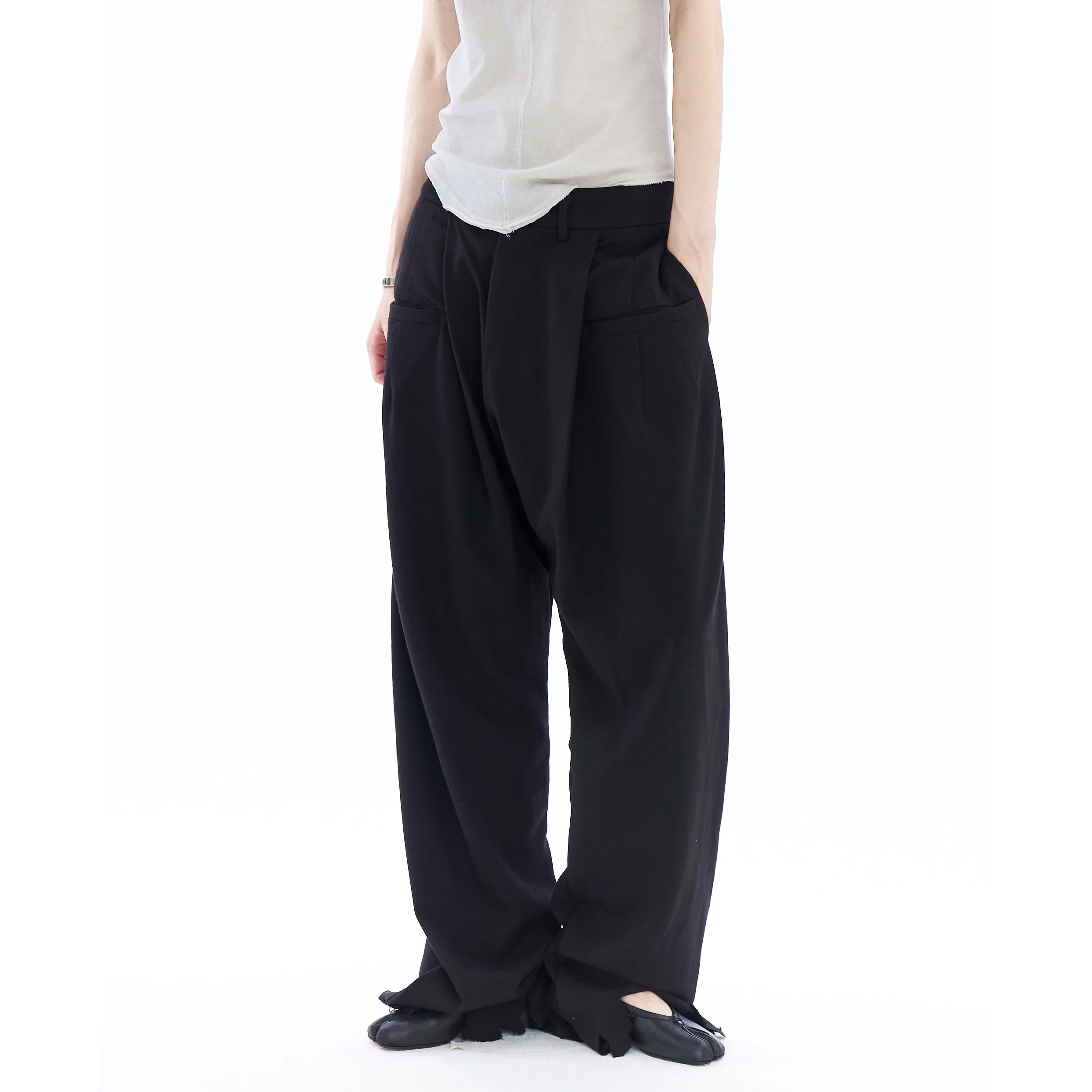 pip Frayed-Hem Pleated Pant